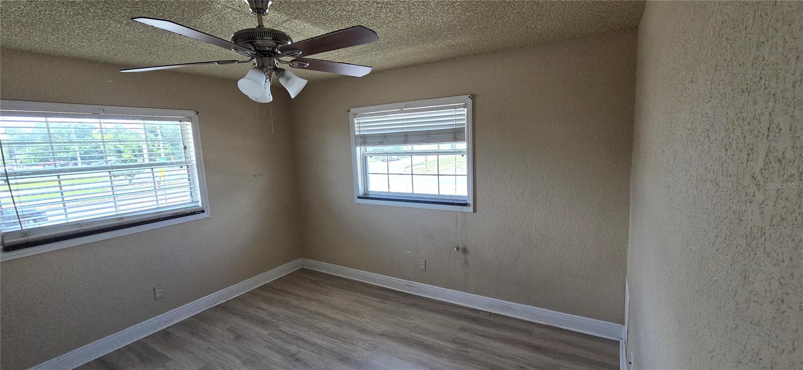 MOUNT DORA, MOUNT DORA COMMONS CONDOMINIUM - Residential
