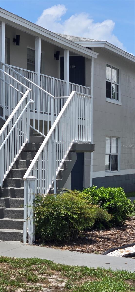 MOUNT DORA, MOUNT DORA COMMONS CONDOMINIUM - Residential
