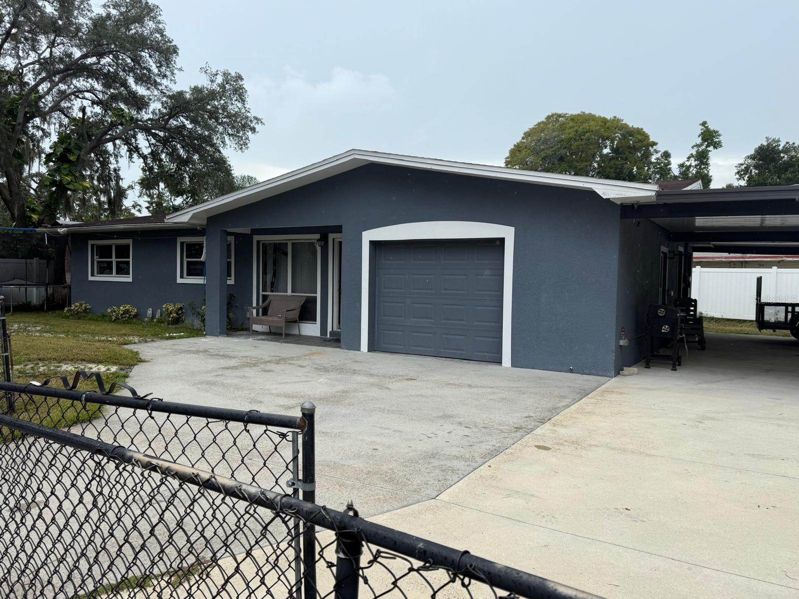 TILSEN MANOR BLKS 2 3 4 5 6 8 - Residential