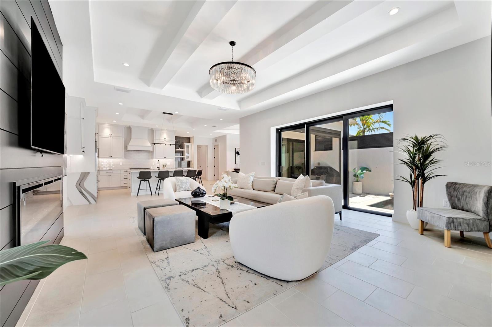 AQUA LAGOON - Residential