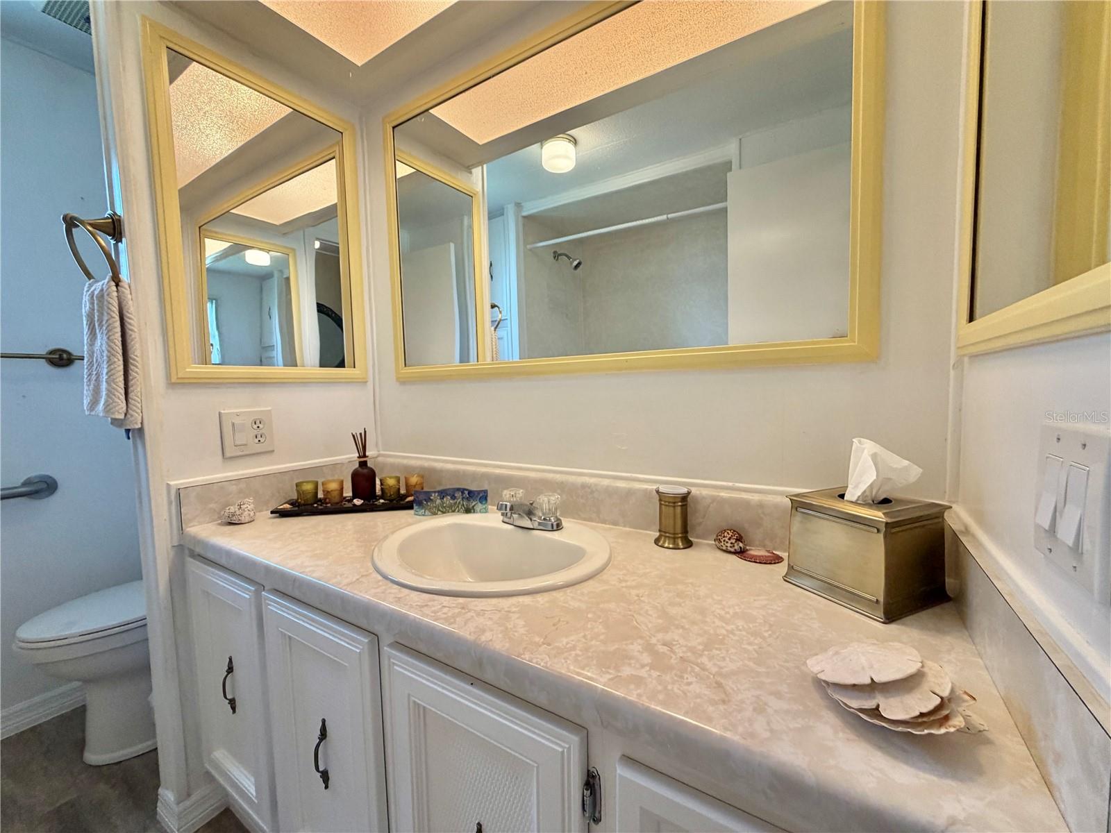HAWTHORNE AT LEESBURG A COOP - Residential