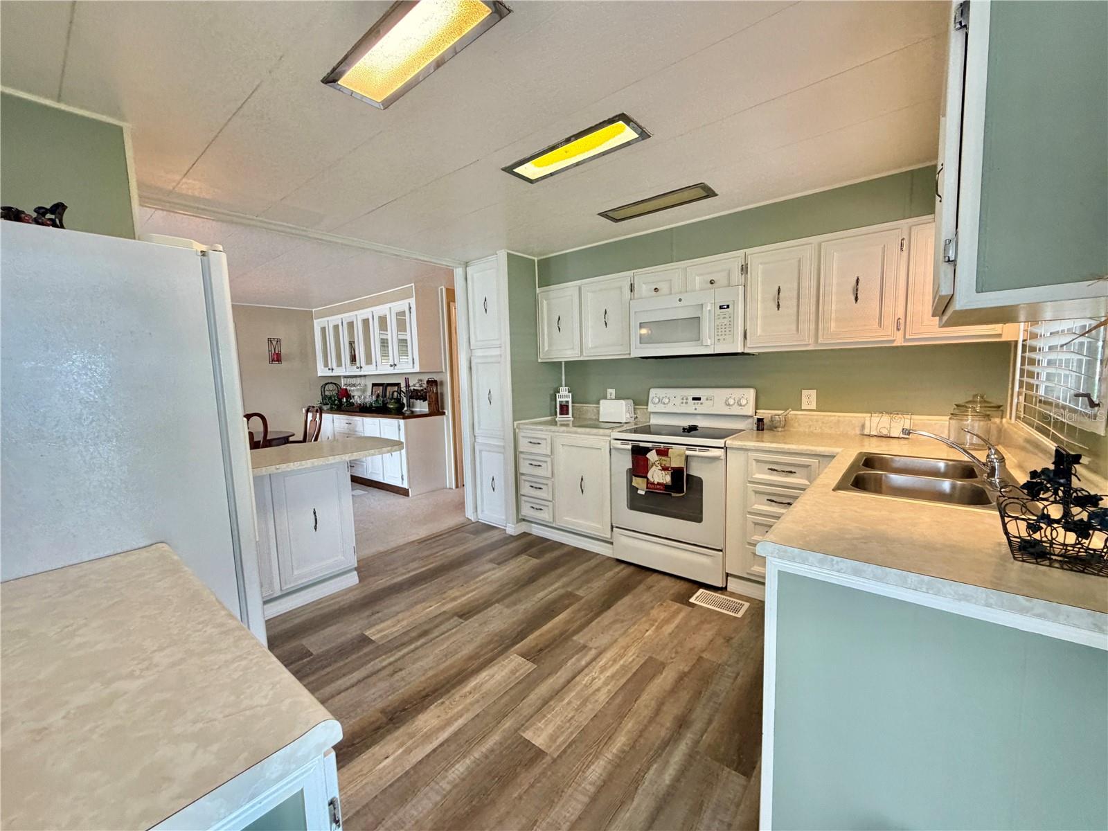 HAWTHORNE AT LEESBURG A COOP - Residential
