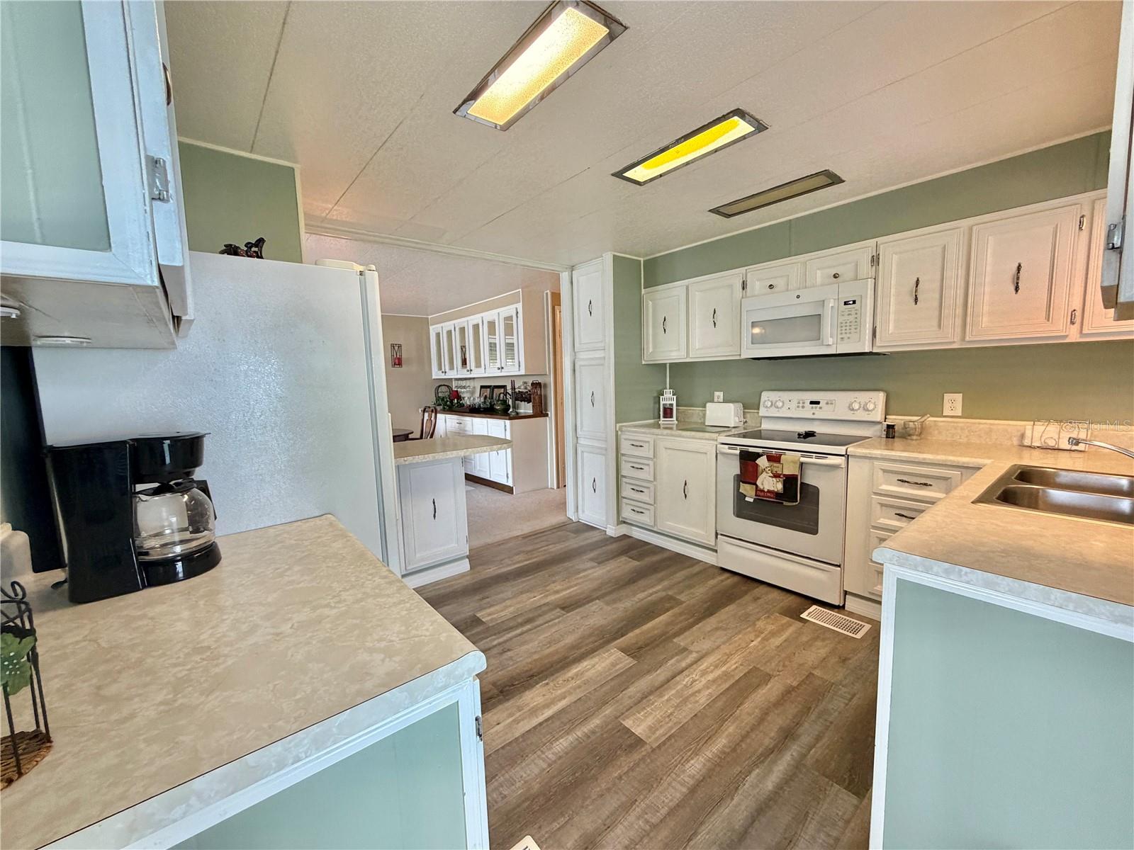 HAWTHORNE AT LEESBURG A COOP - Residential