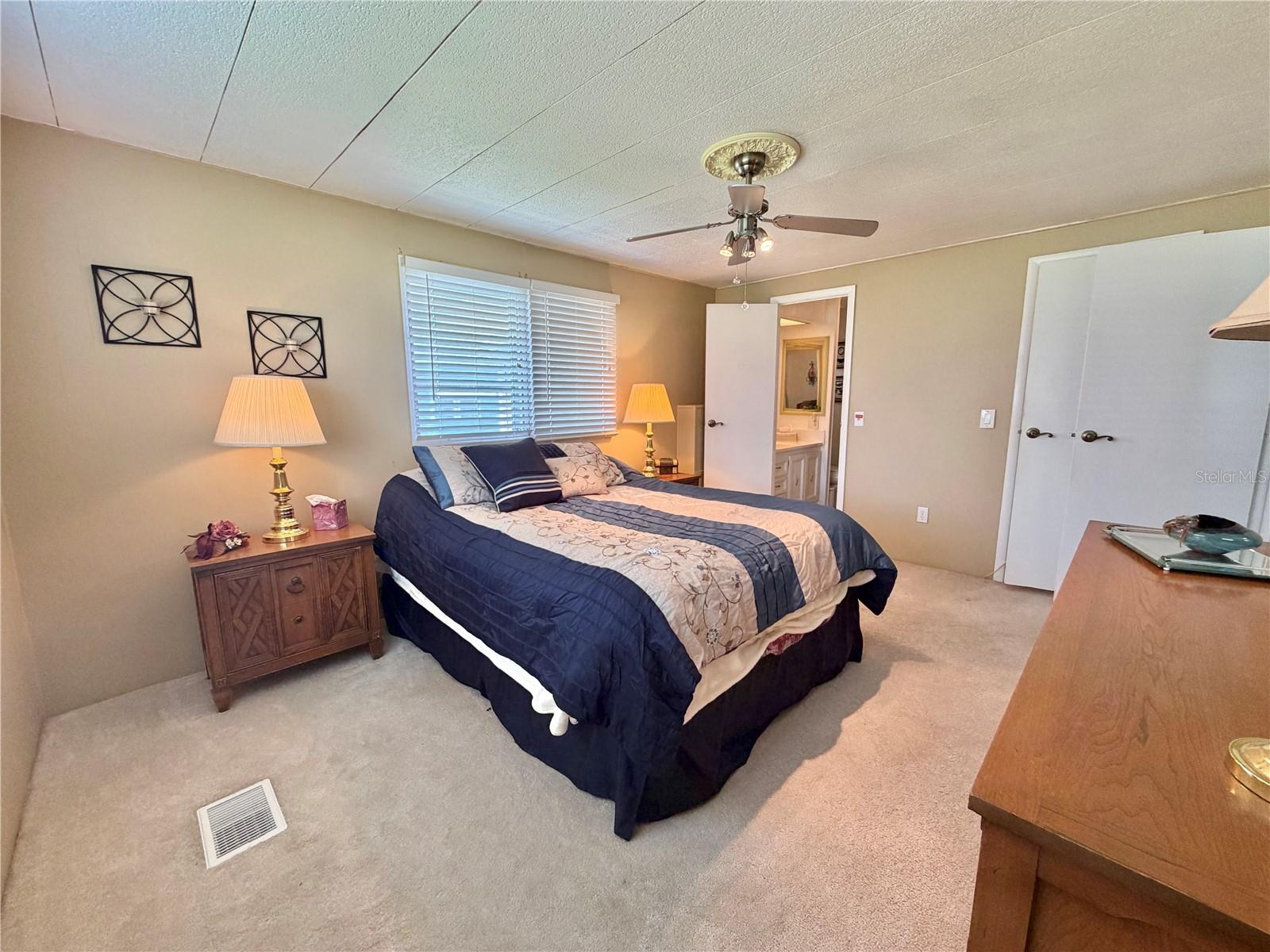 HAWTHORNE AT LEESBURG A COOP - Residential