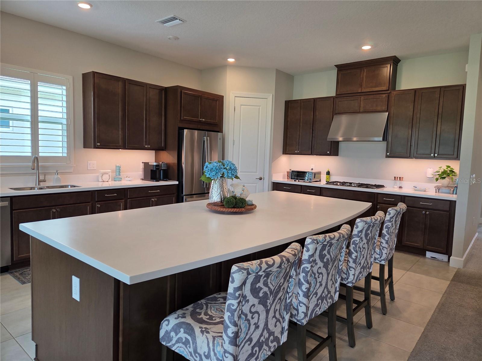 AZARIO ESPLANADE PH VI - Residential Lease