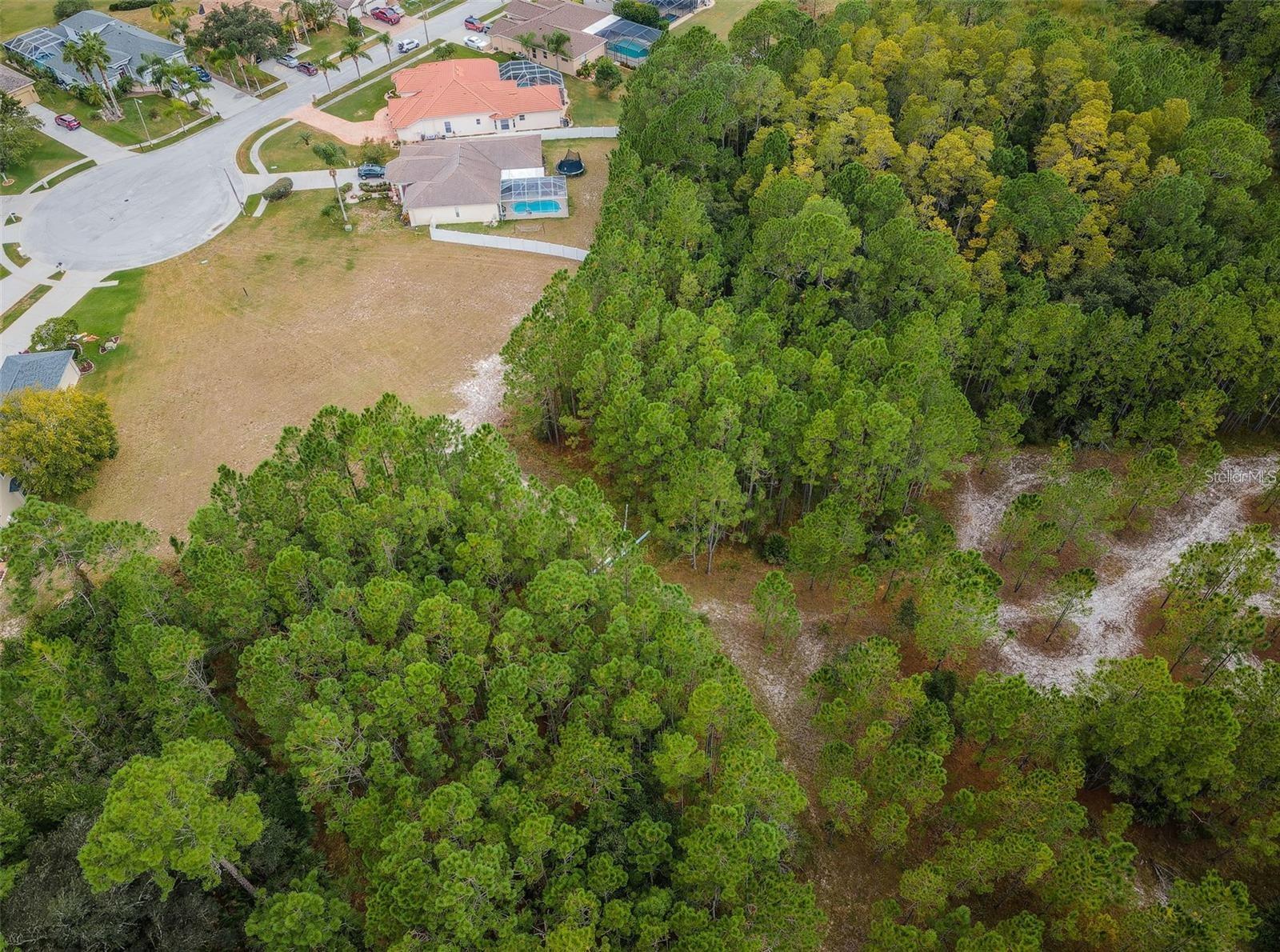 RIVERCHASE - Land