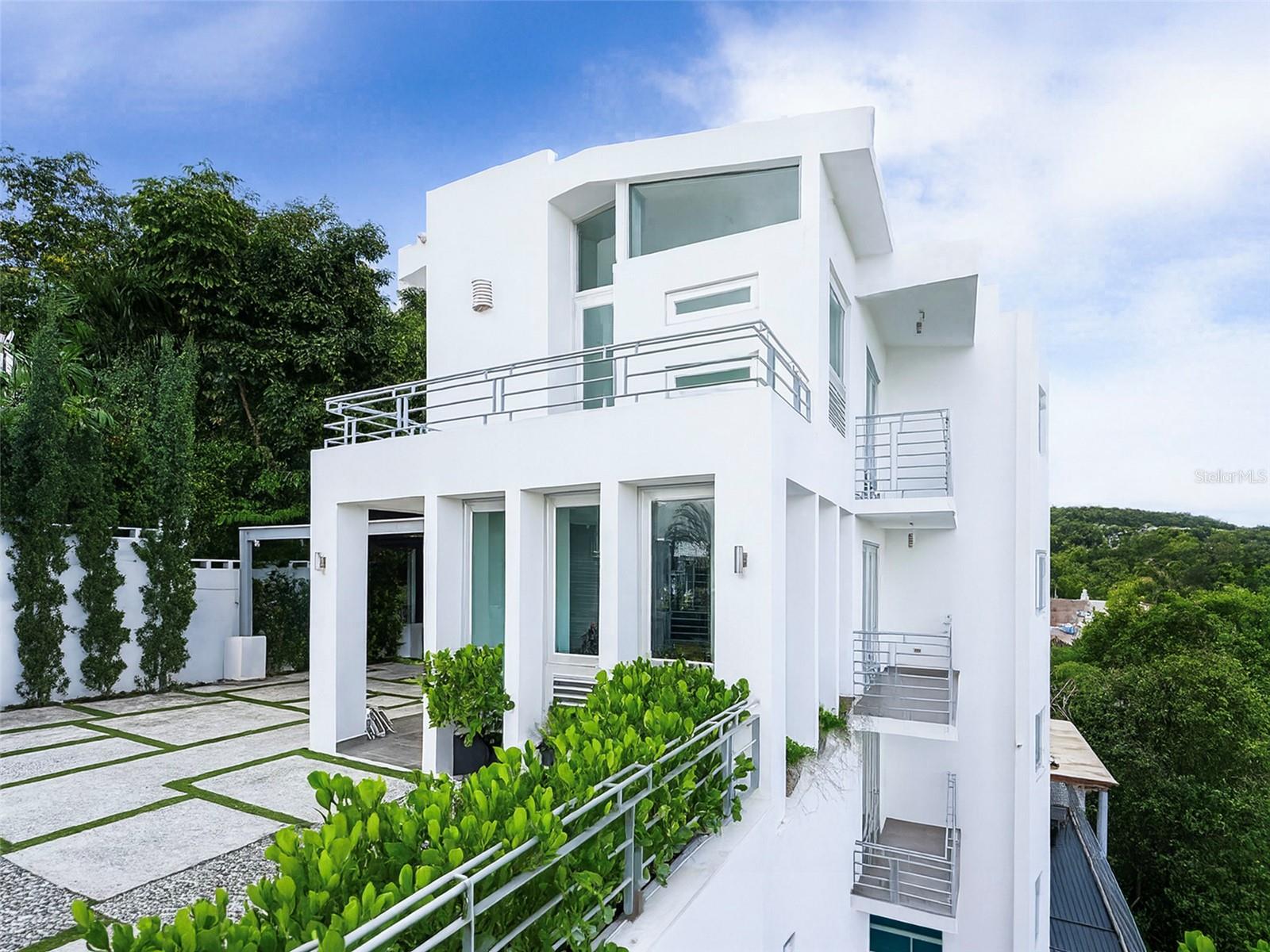 MINILLAS WARD, LA FLORESTA - Residential