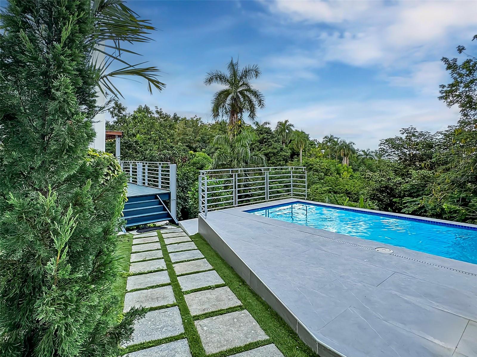 MINILLAS WARD, LA FLORESTA - Residential