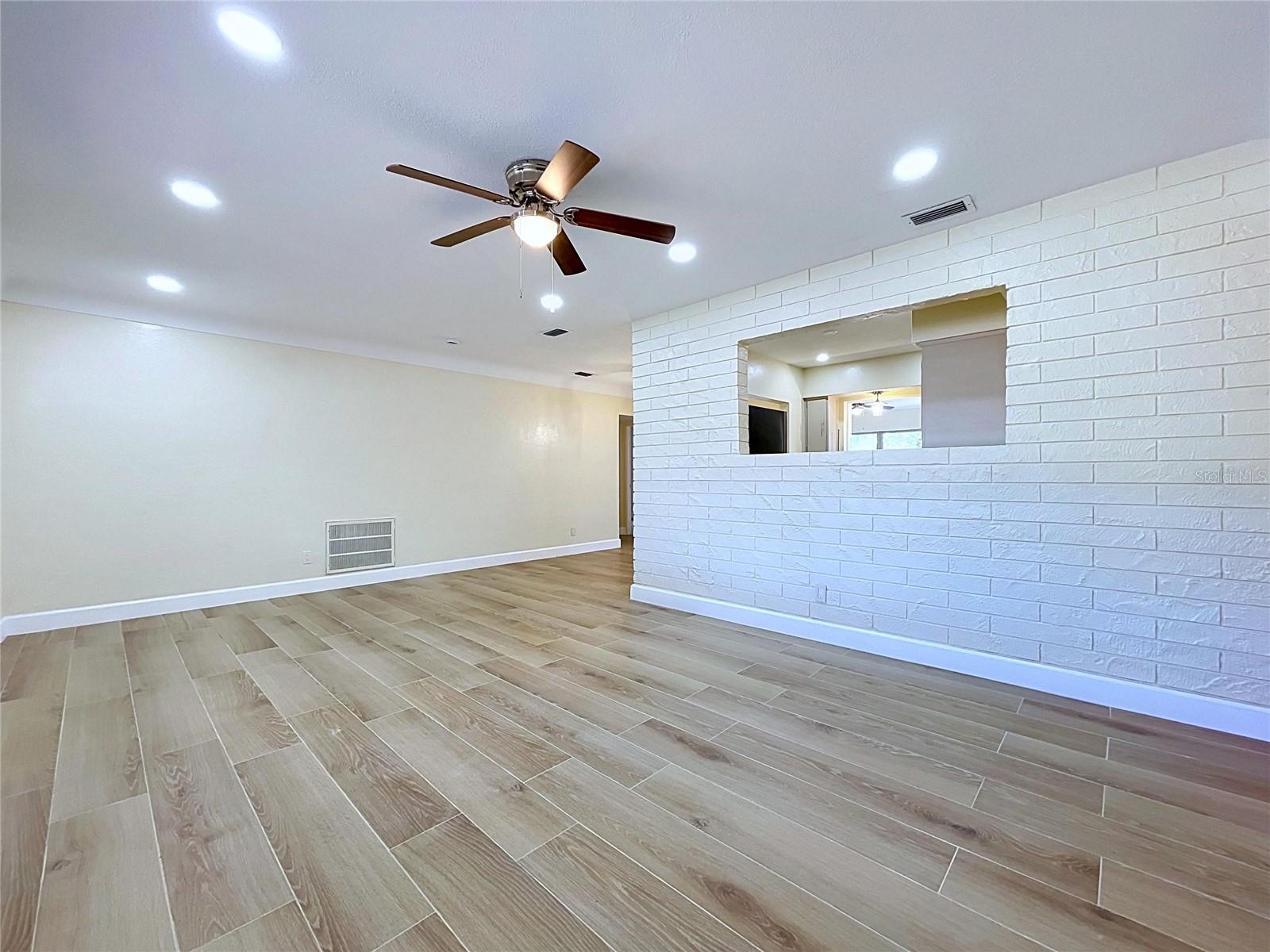 BAY PINES ESTATES - Residential