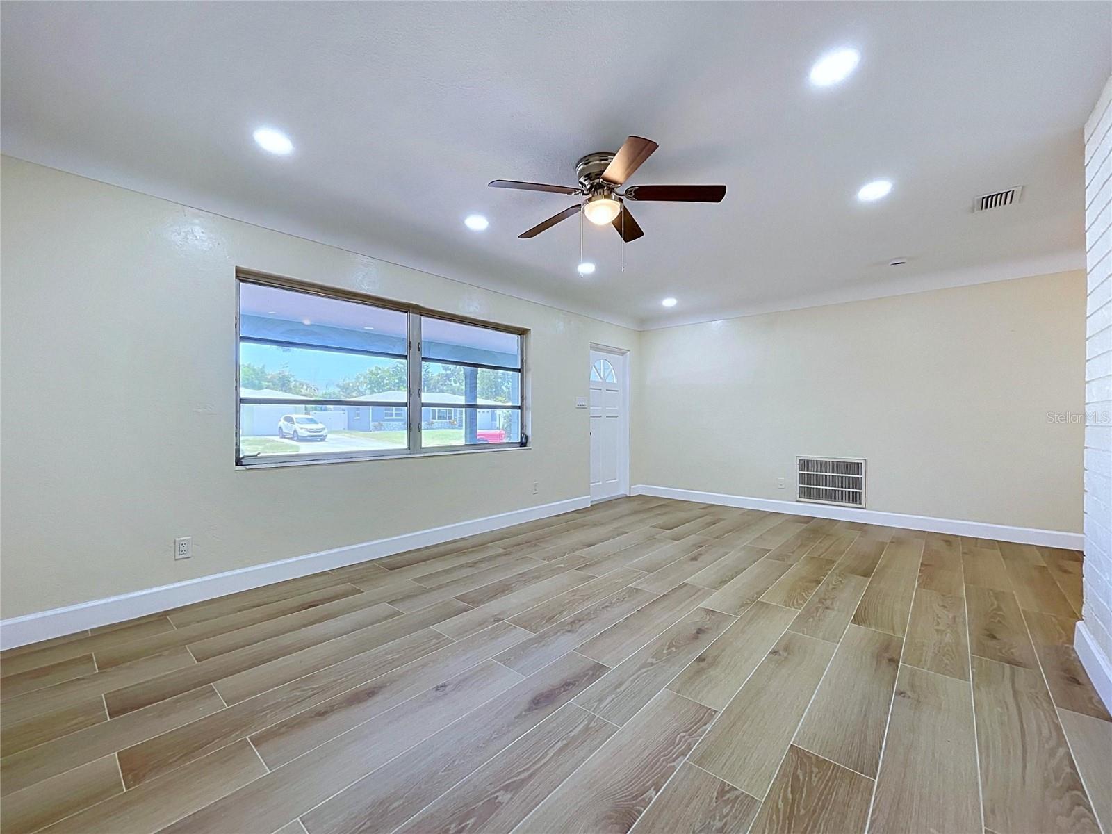 BAY PINES ESTATES - Residential