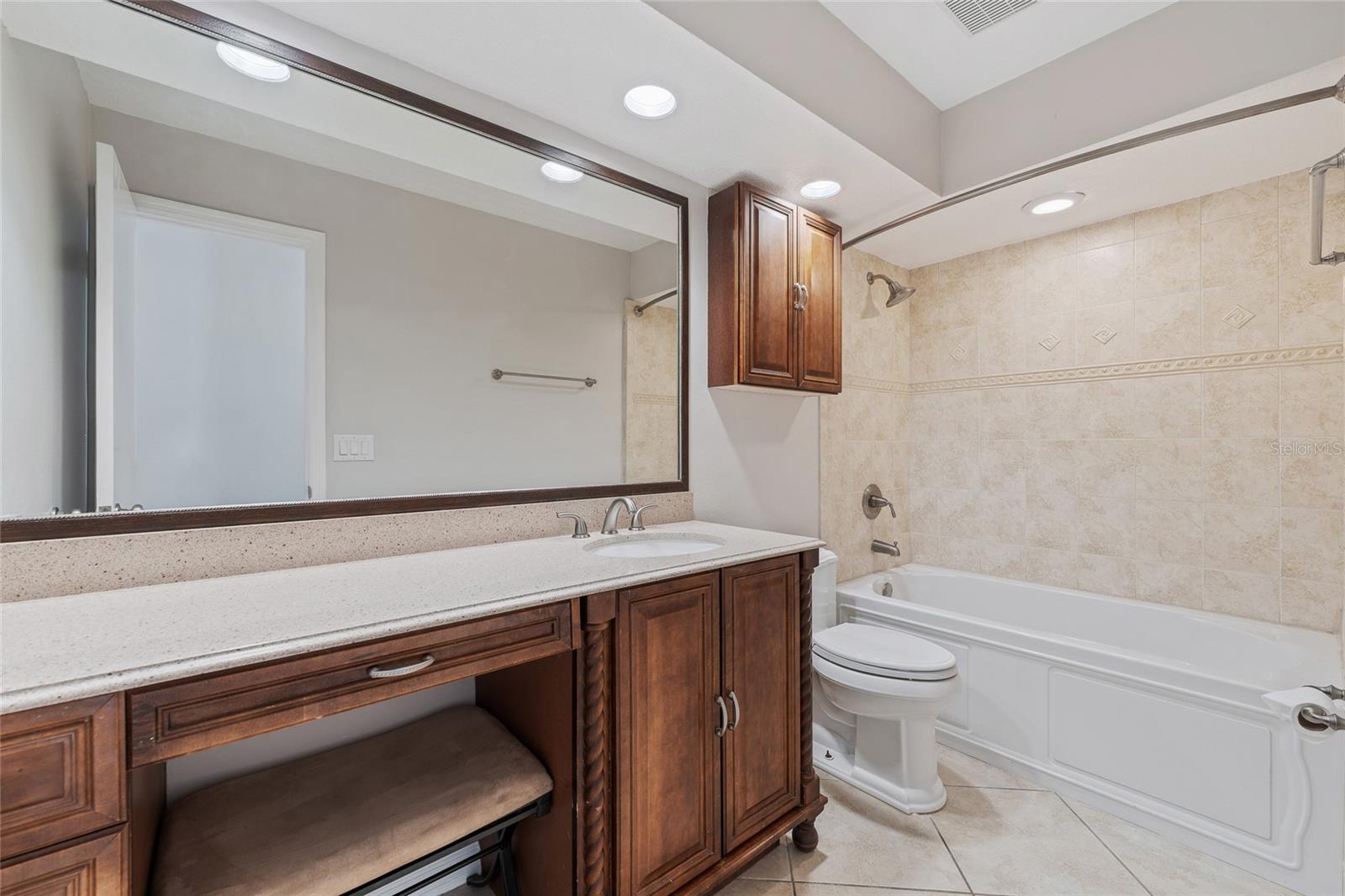 LAKE ROSE POINTE PH 02 - Residential