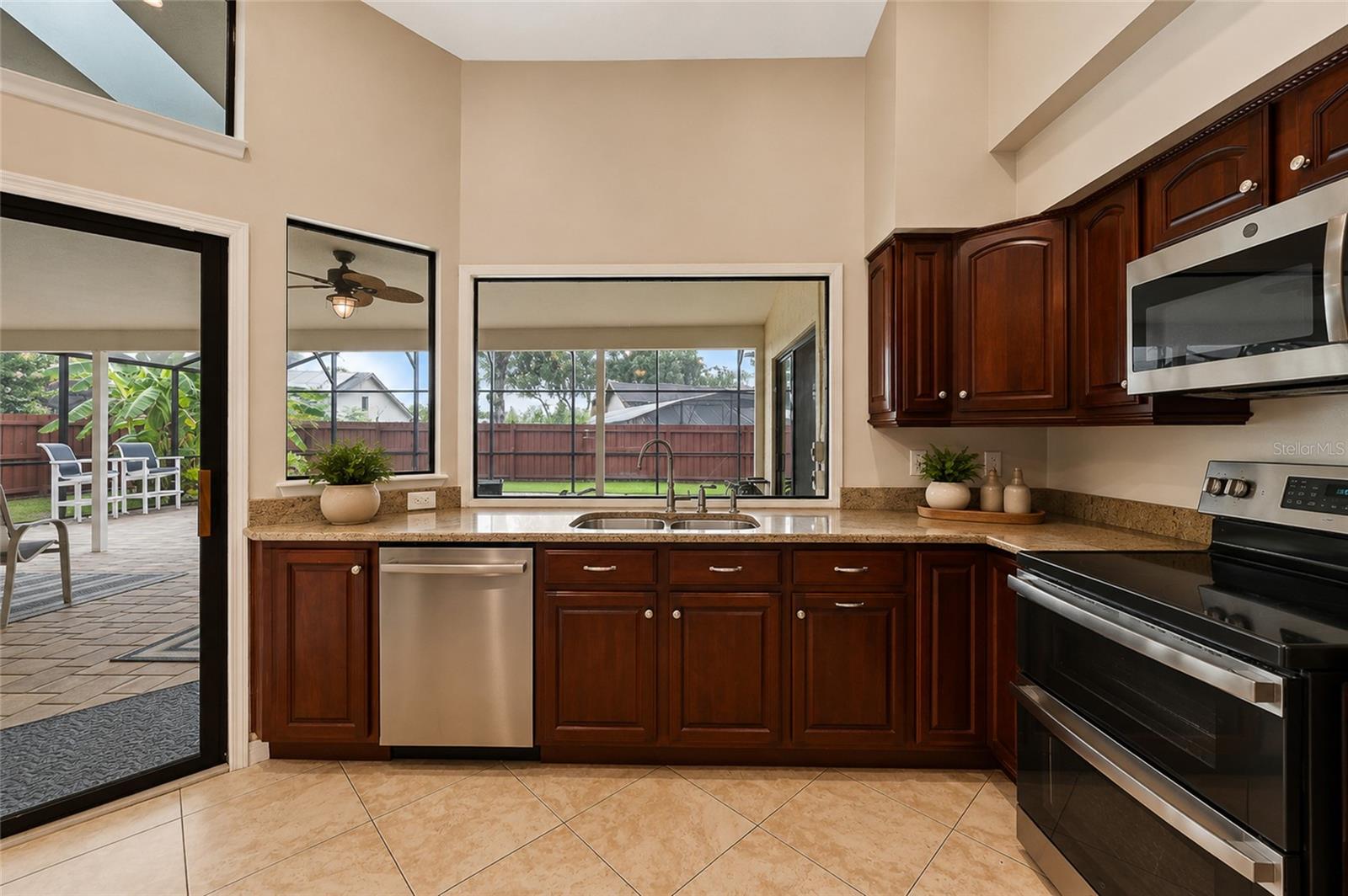LAKE ROSE POINTE PH 02 - Residential