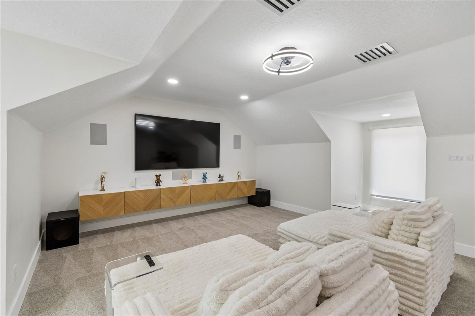 LIVE OAK ESTATES - Residential