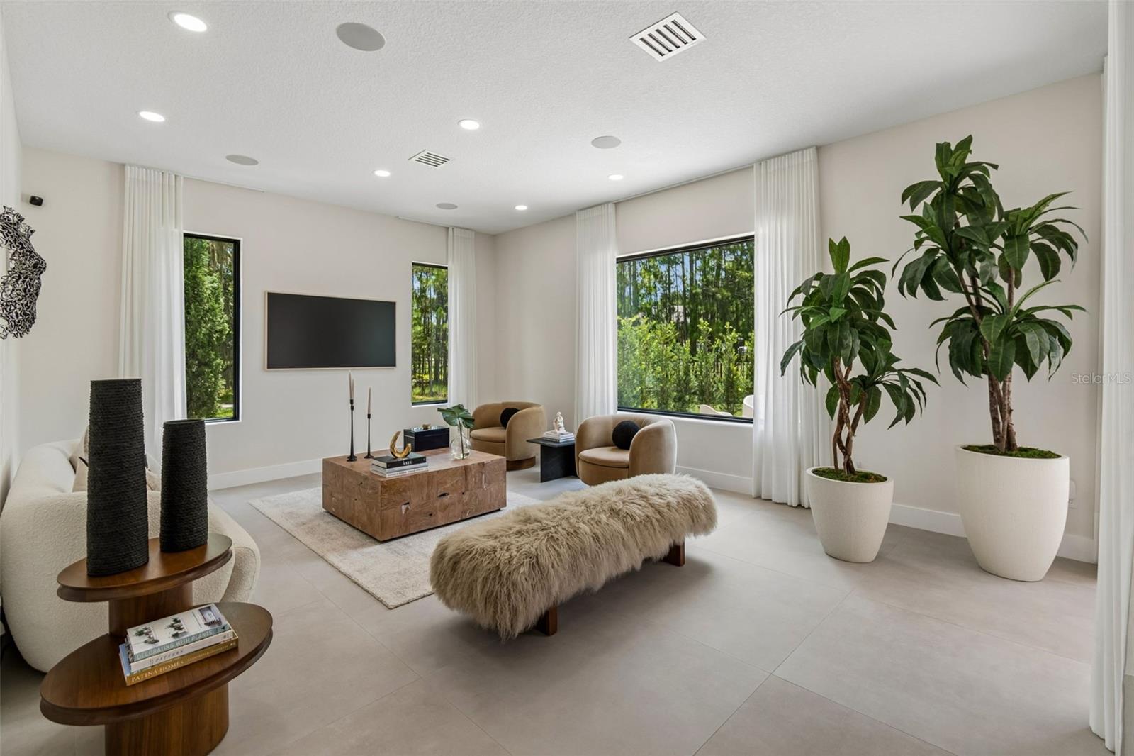 LIVE OAK ESTATES - Residential