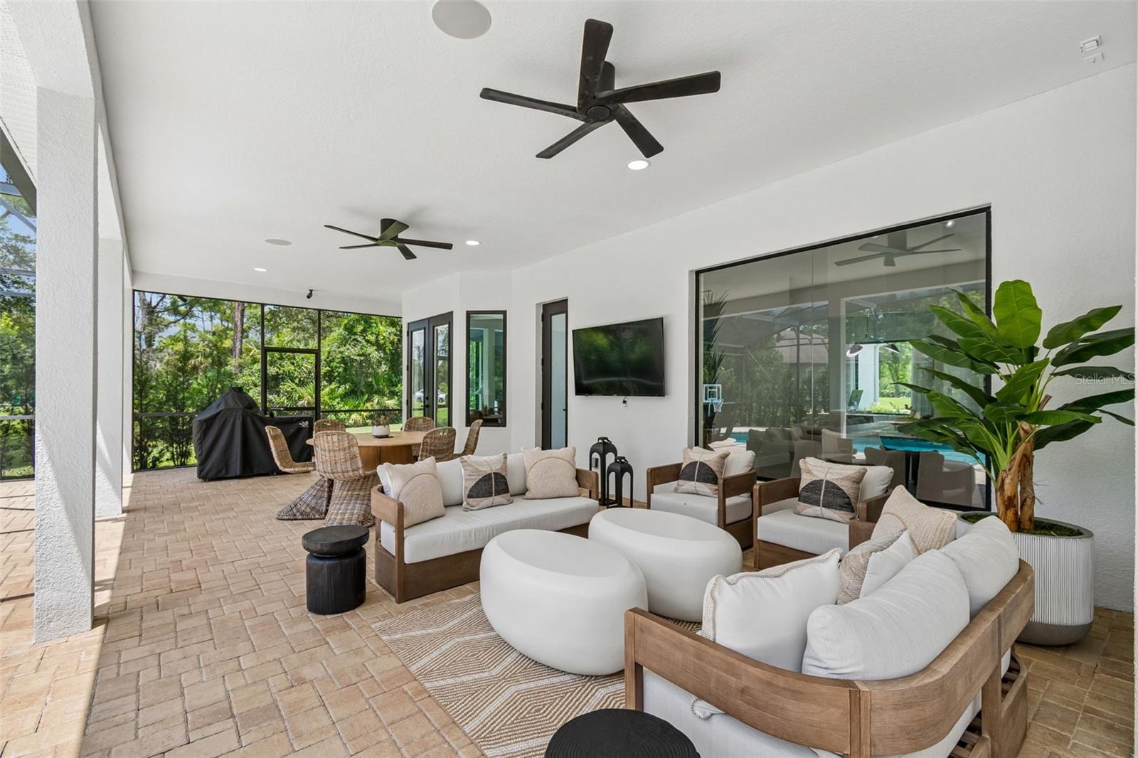 LIVE OAK ESTATES - Residential