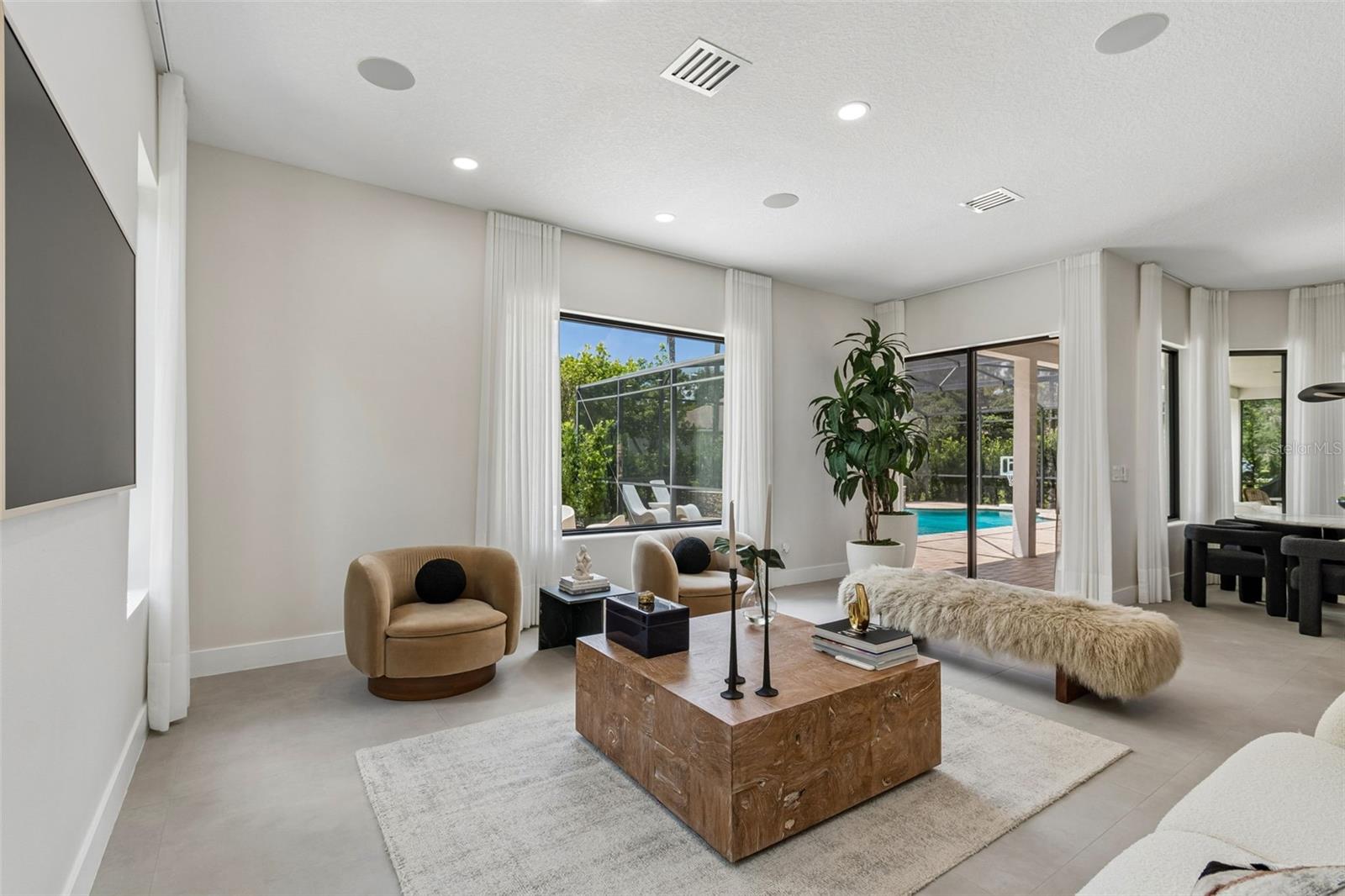 LIVE OAK ESTATES - Residential
