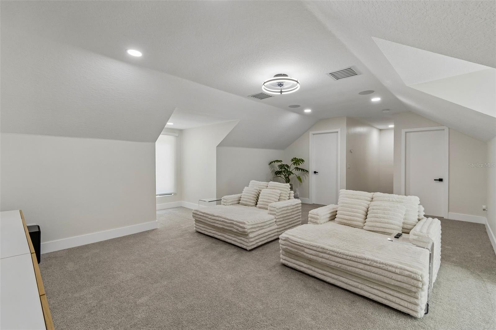 LIVE OAK ESTATES - Residential