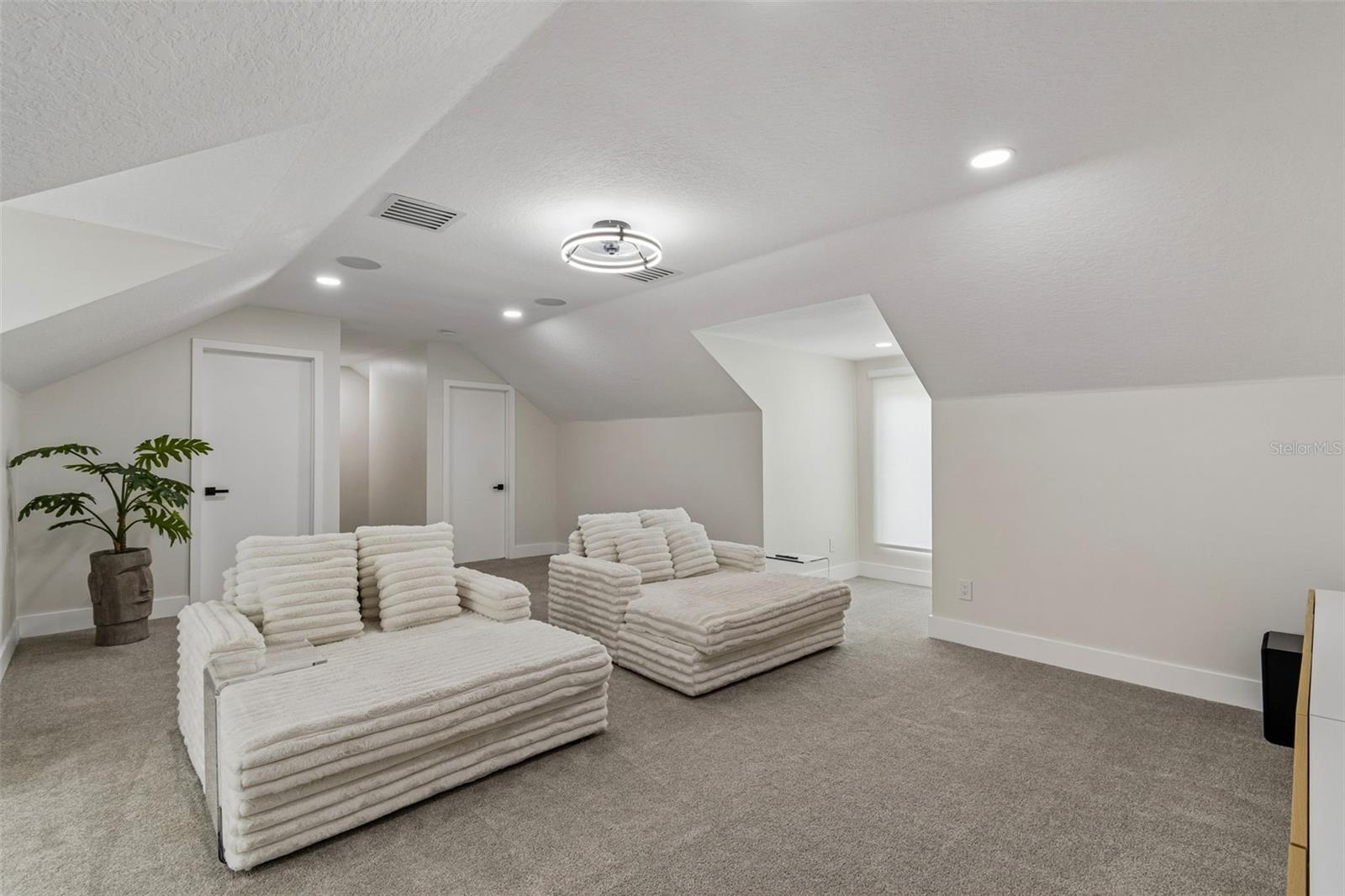 LIVE OAK ESTATES - Residential