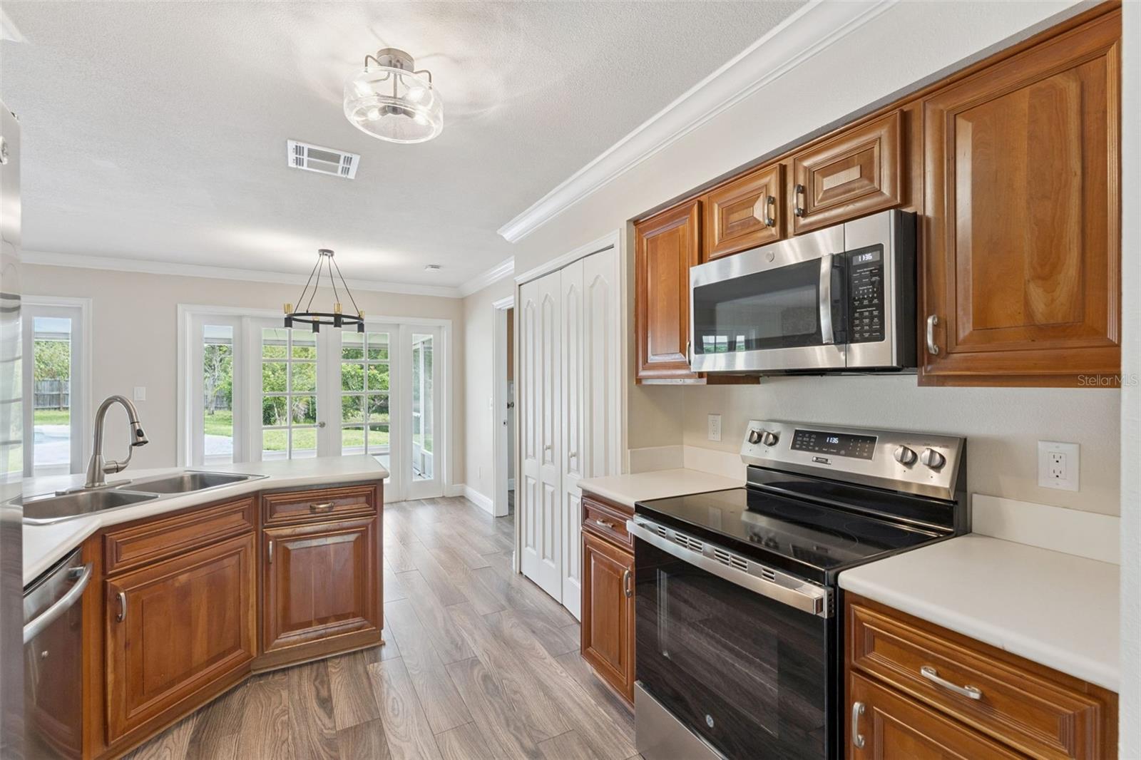 SWEETWATER OAKS - Residential