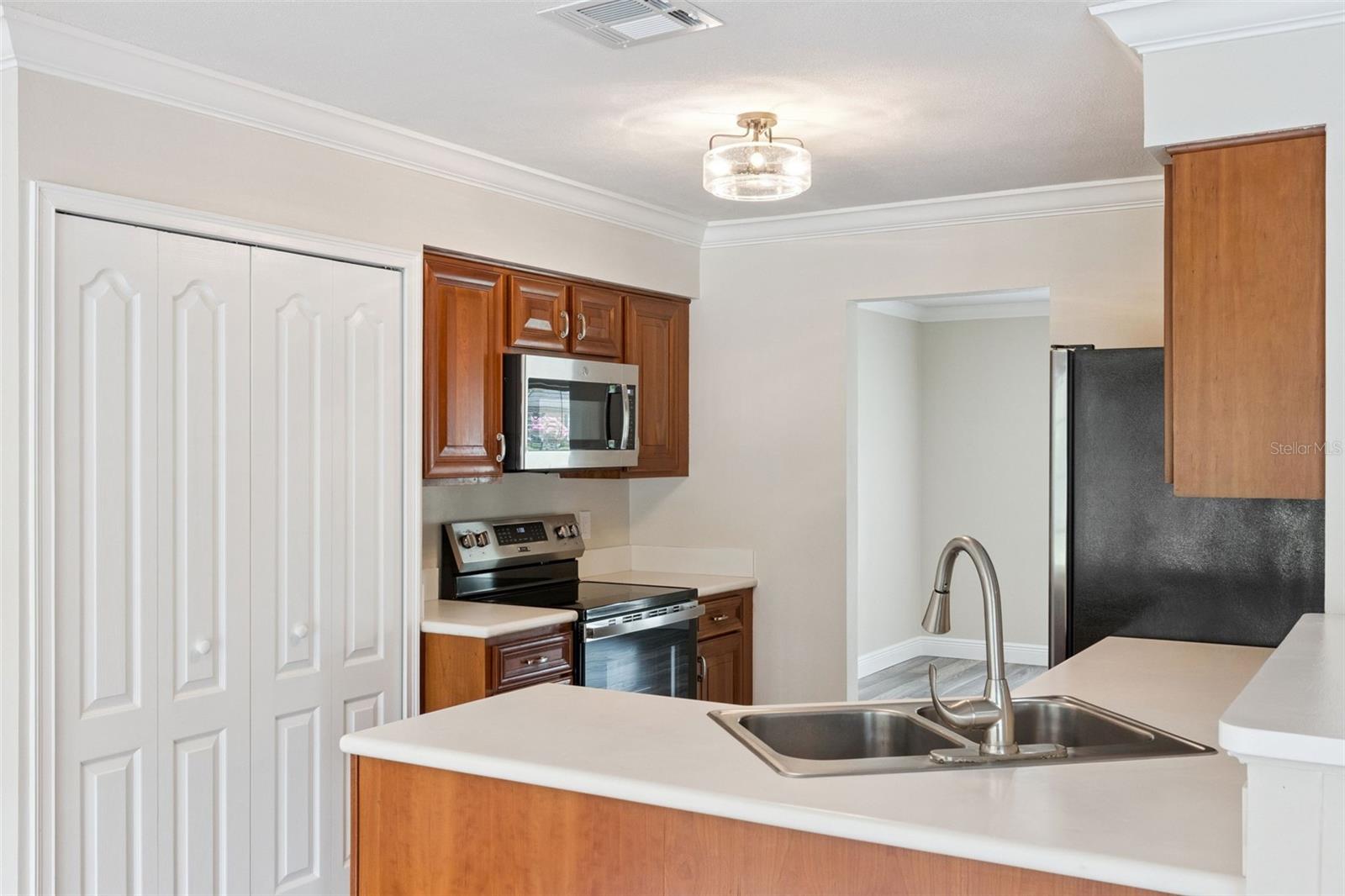 SWEETWATER OAKS - Residential