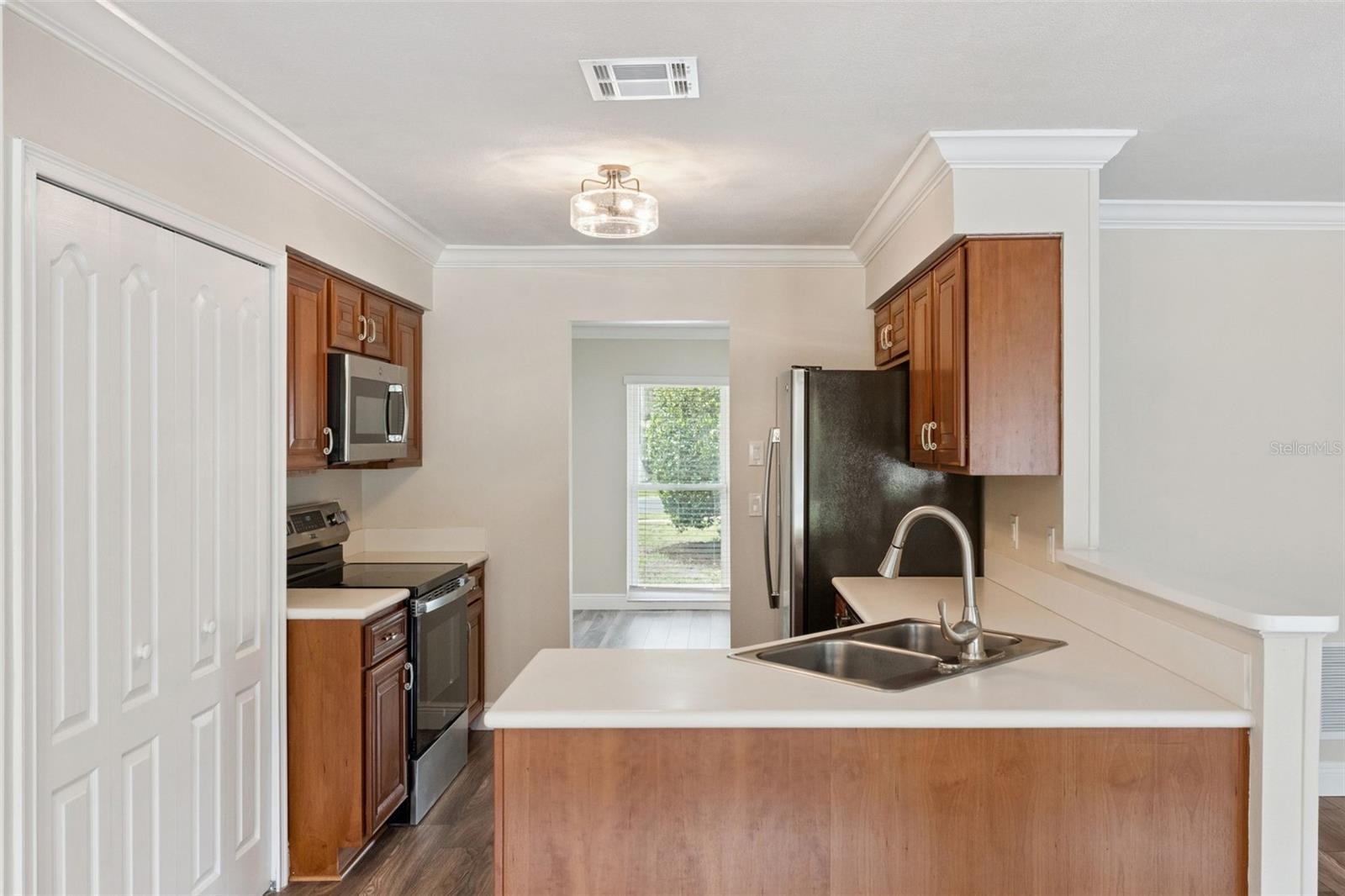SWEETWATER OAKS - Residential