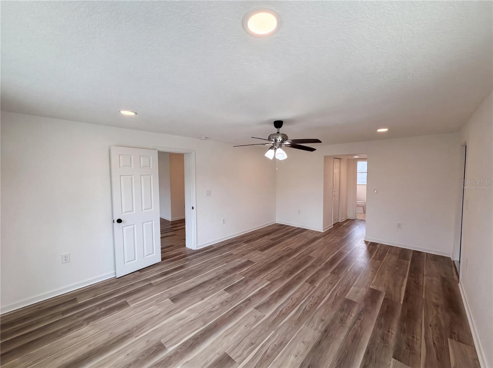 BAYWOOD SHORES 1ST ADD - Residential