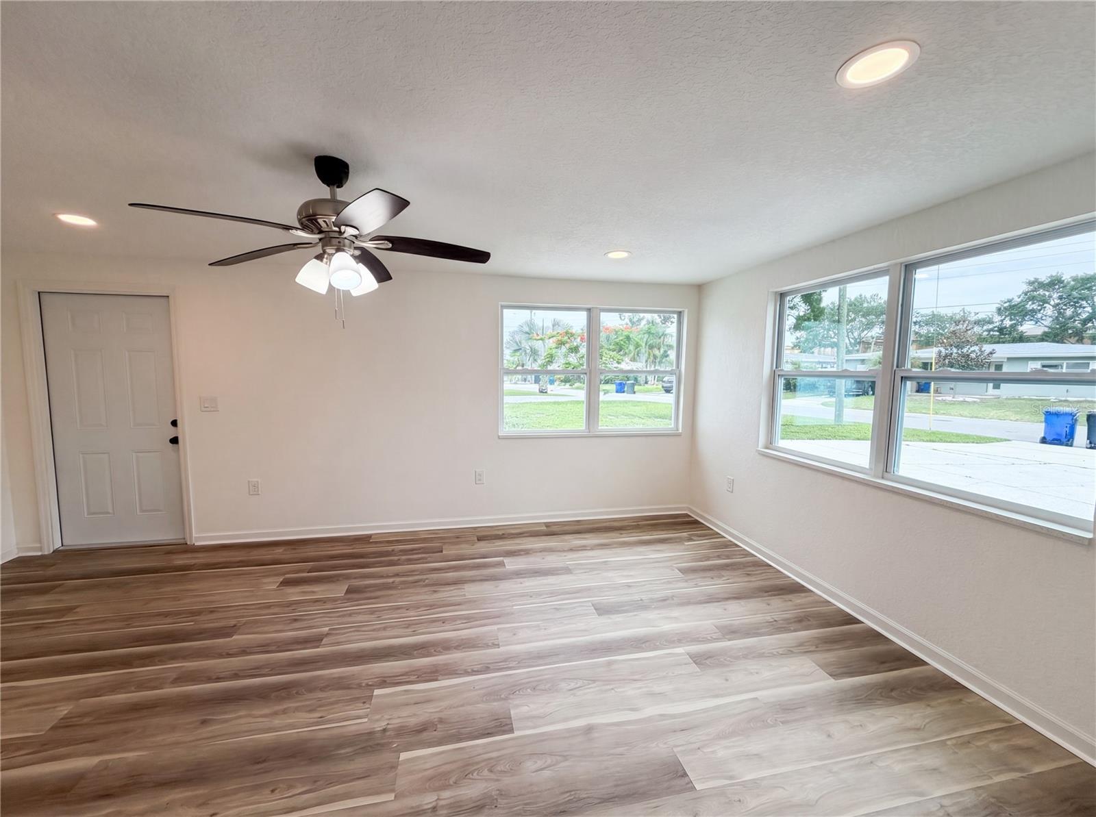 BAYWOOD SHORES 1ST ADD - Residential