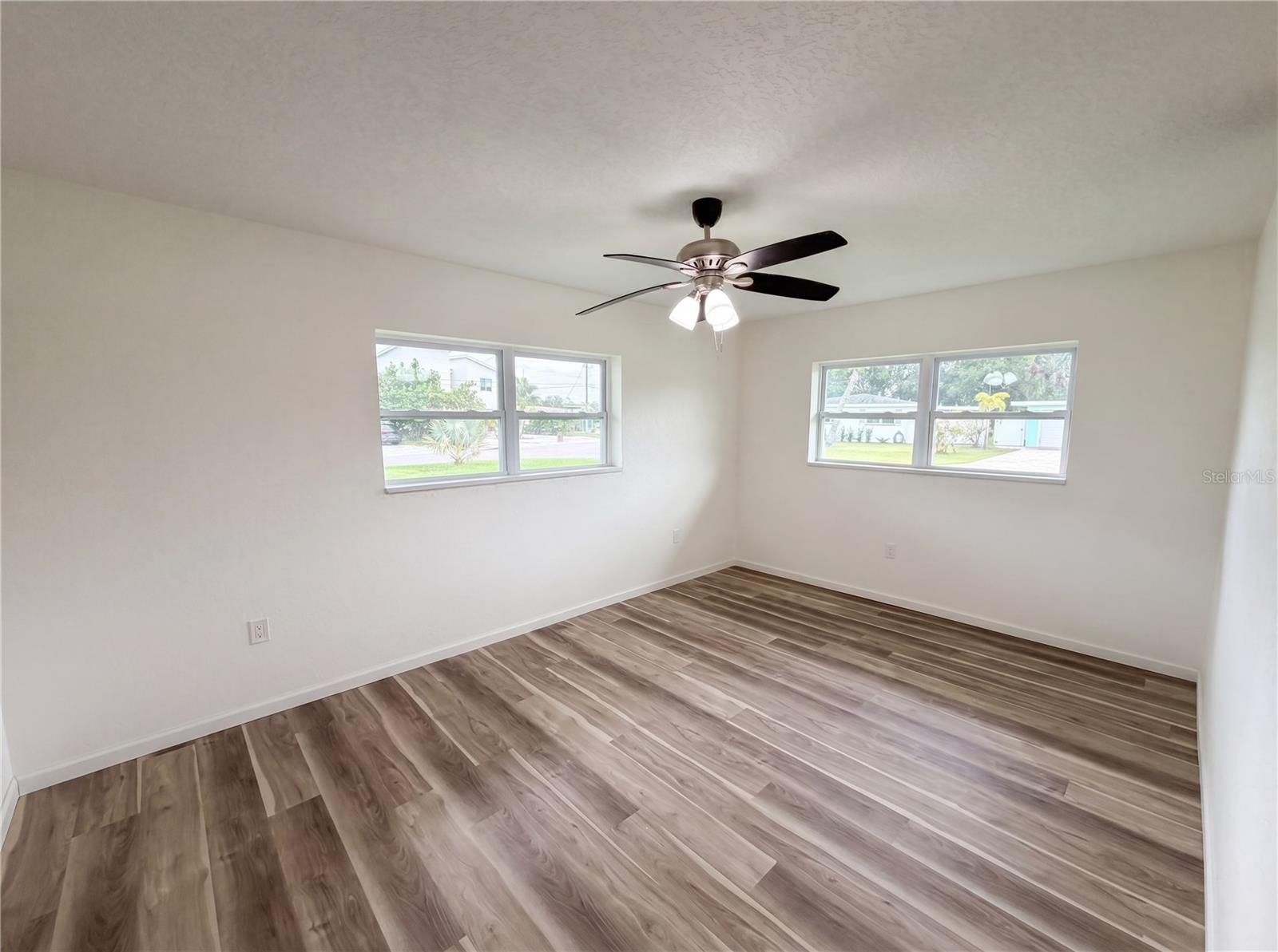 BAYWOOD SHORES 1ST ADD - Residential