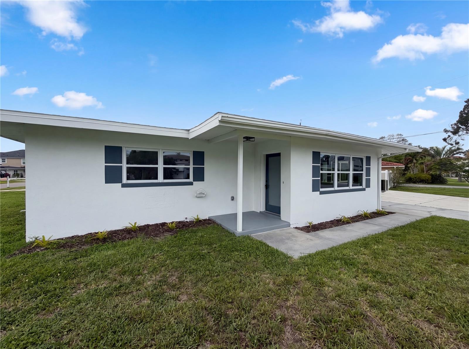 BAYWOOD SHORES 1ST ADD - Residential