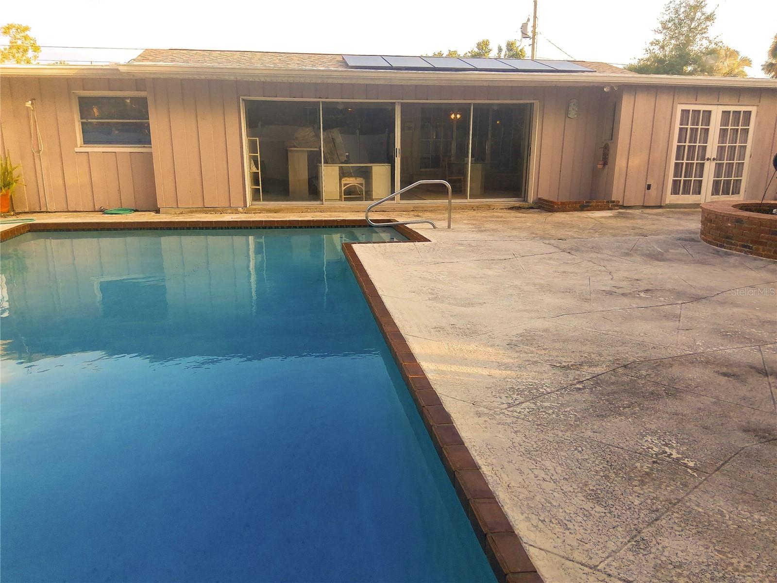 SOUTH GATE - Residential