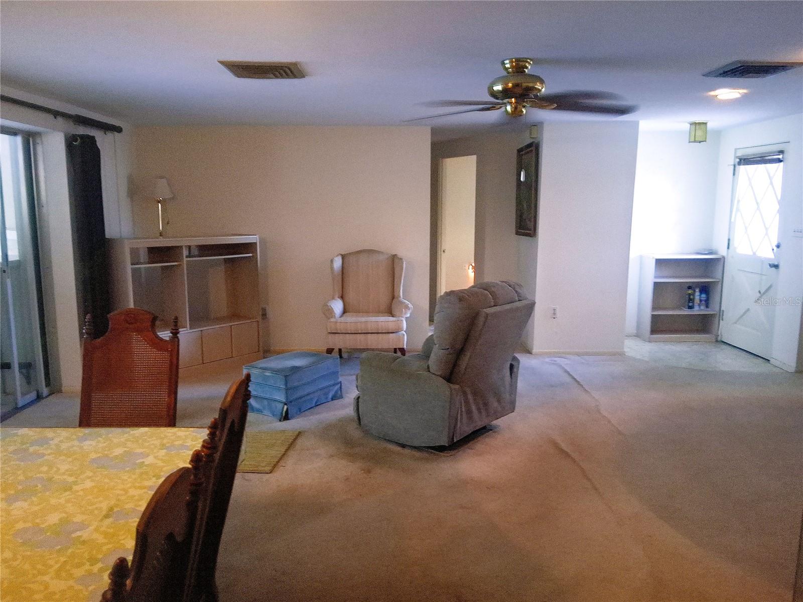 SOUTH GATE - Residential