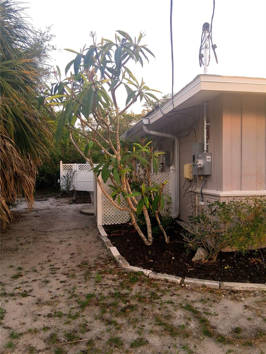 SOUTH GATE - Residential