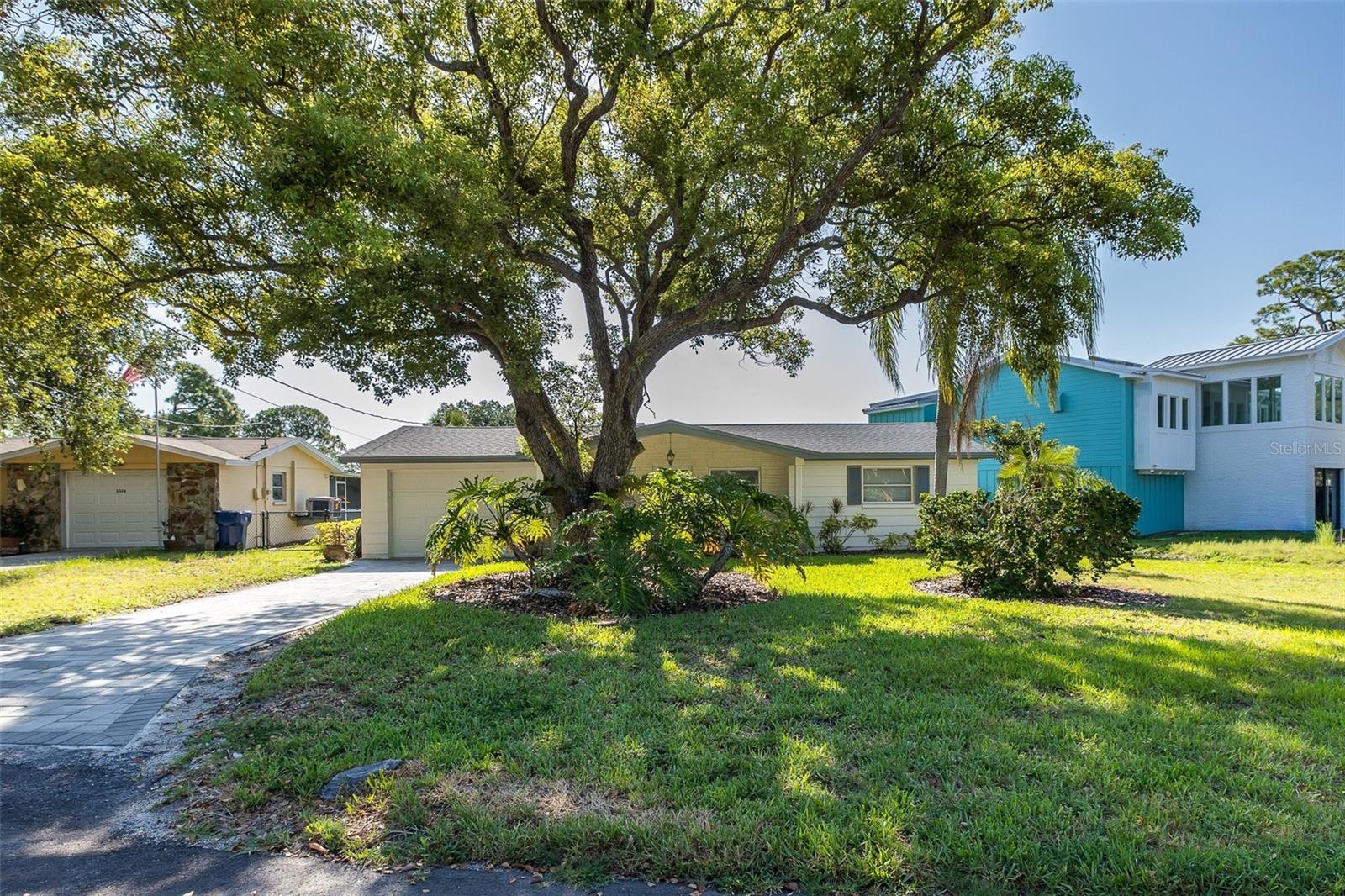 BAILEYS BLUFF ESTATES - Residential