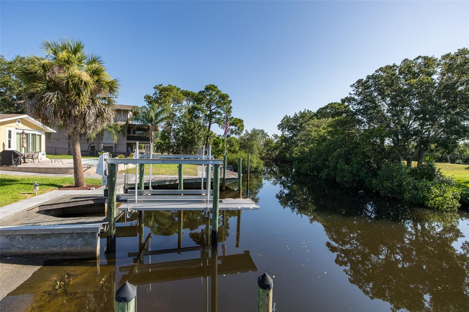 BAILEYS BLUFF ESTATES - Residential