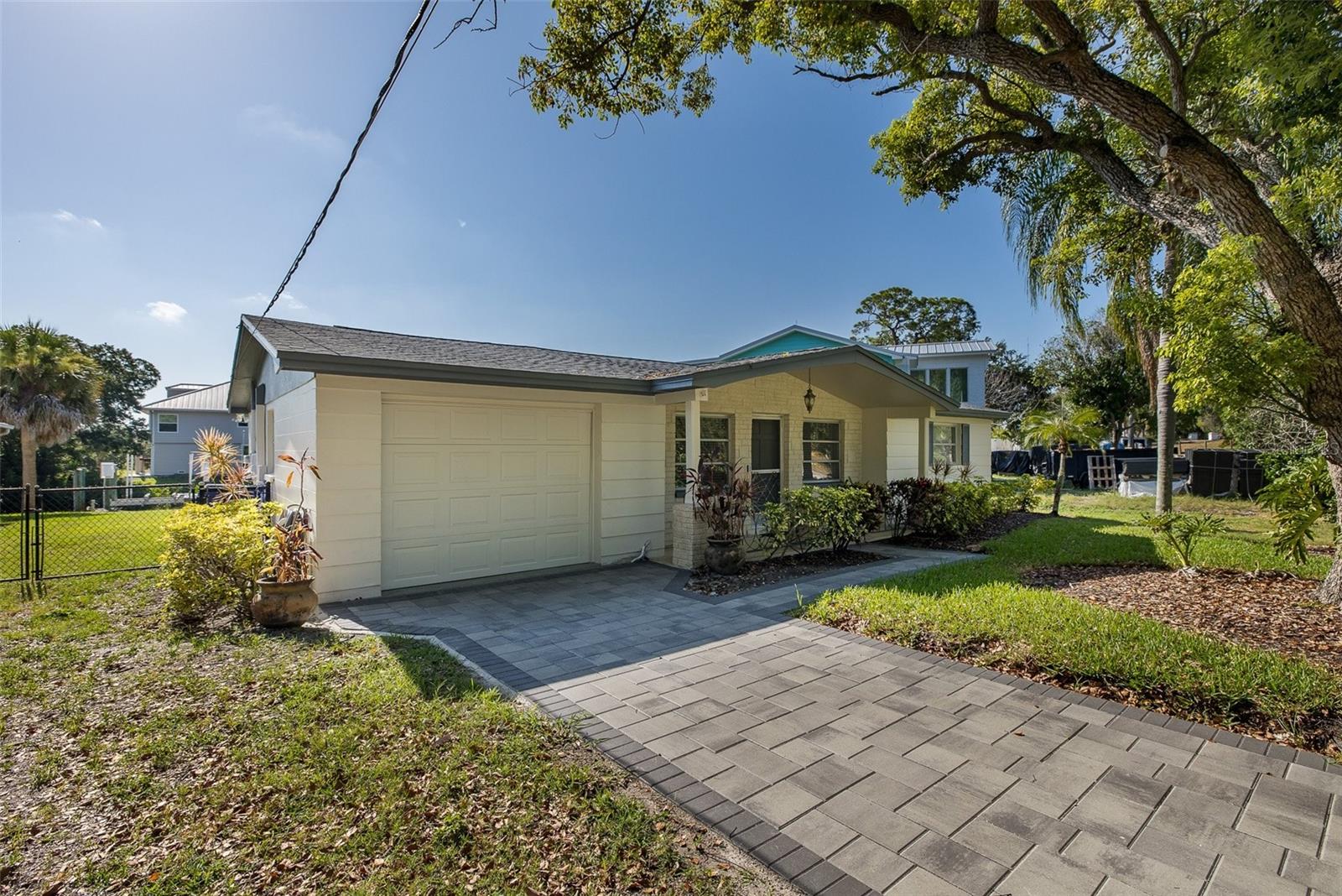 BAILEYS BLUFF ESTATES - Residential