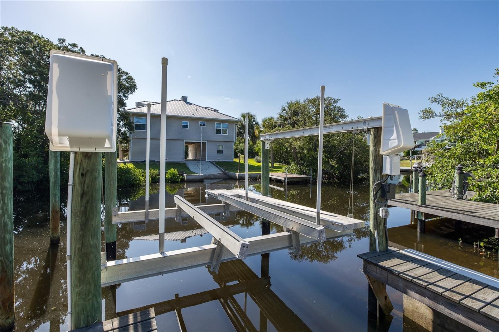 BAILEYS BLUFF ESTATES - Residential