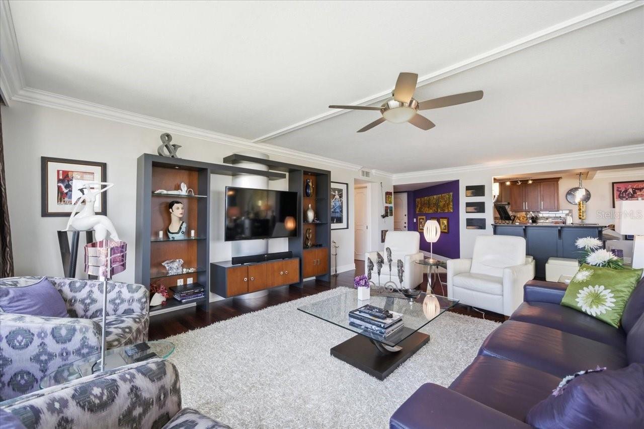 736 ISLAND WAY CONDO - Residential