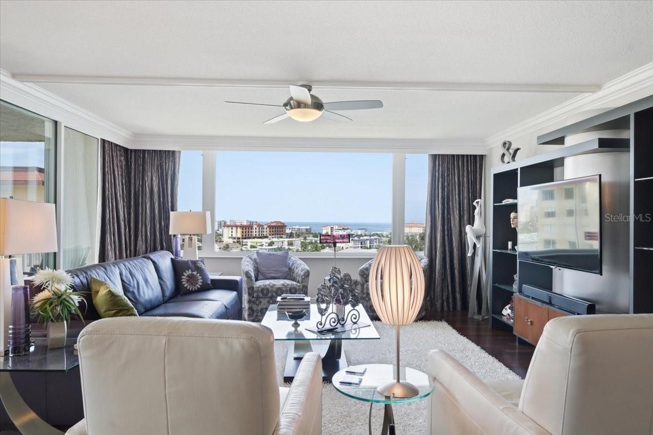 736 ISLAND WAY CONDO - Residential