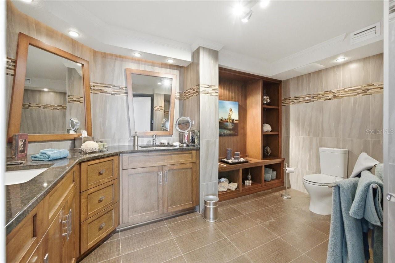 736 ISLAND WAY CONDO - Residential