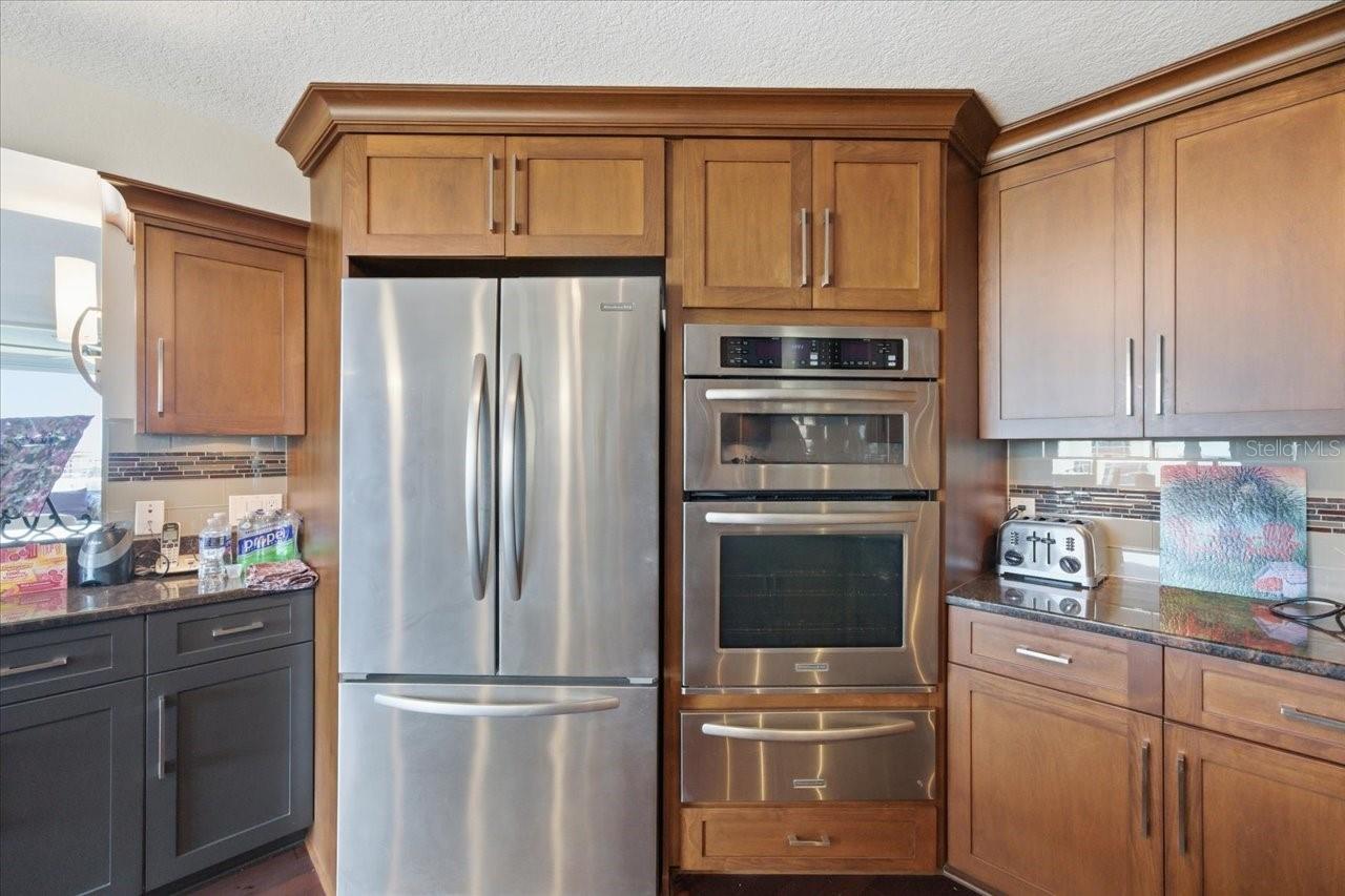 736 ISLAND WAY CONDO - Residential