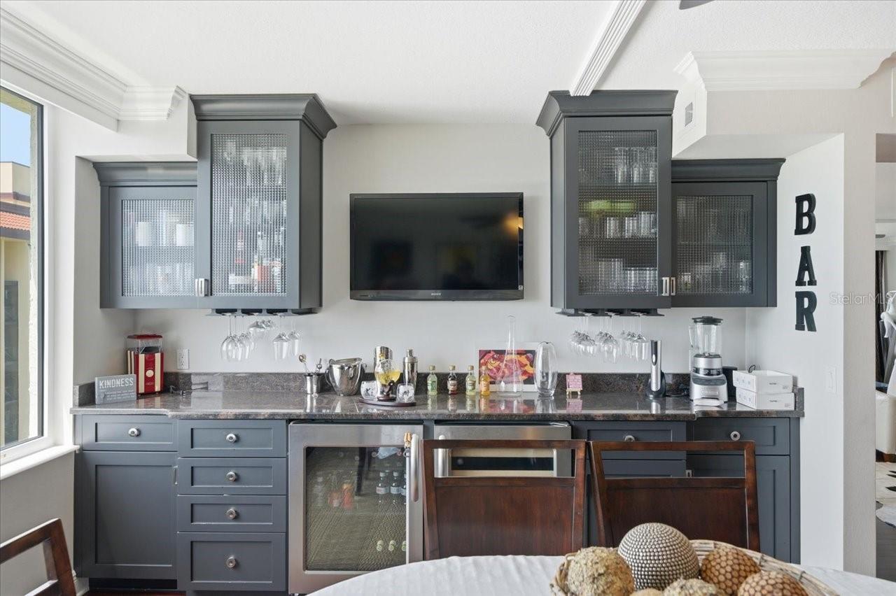 736 ISLAND WAY CONDO - Residential