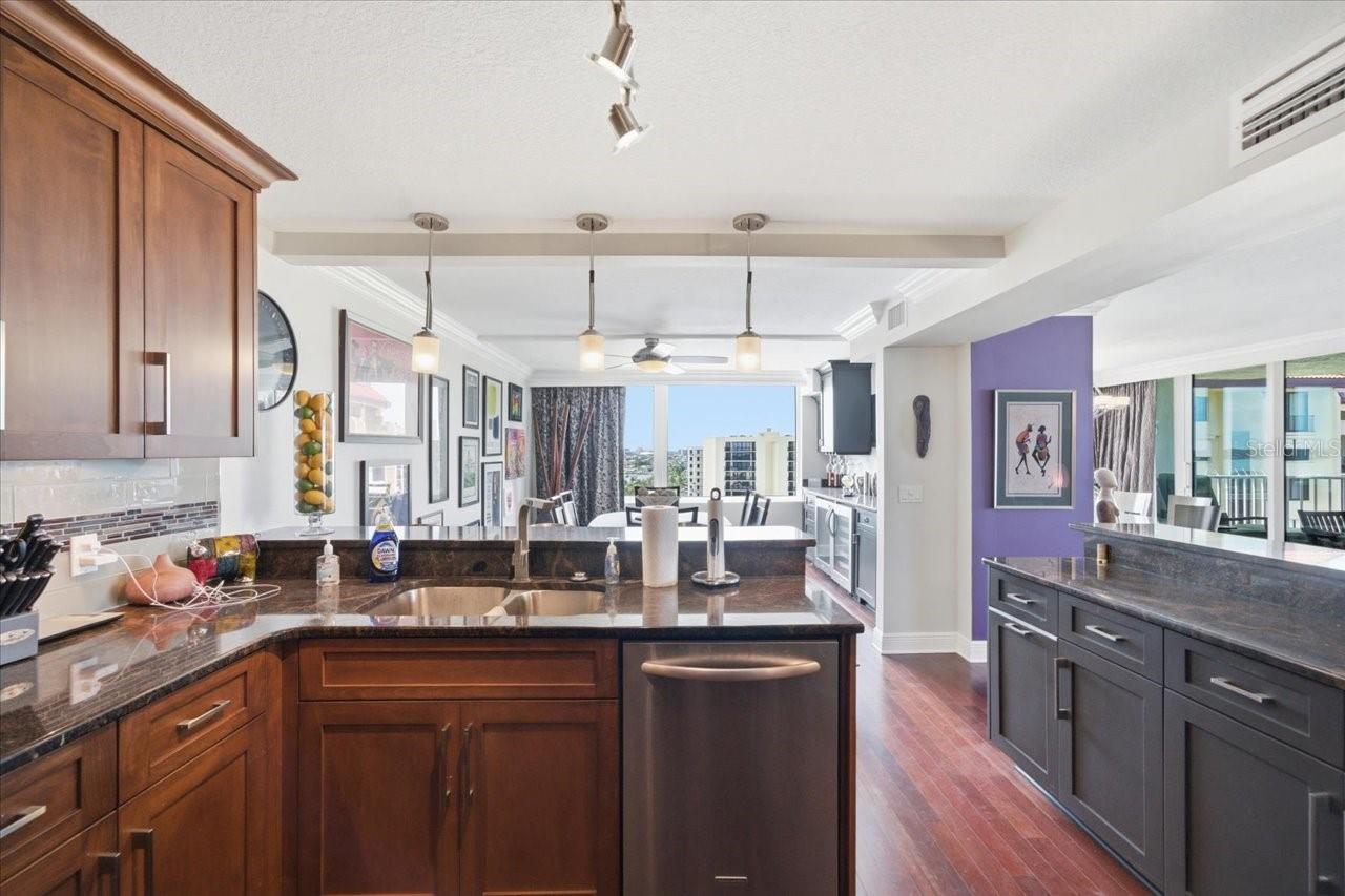 736 ISLAND WAY CONDO - Residential