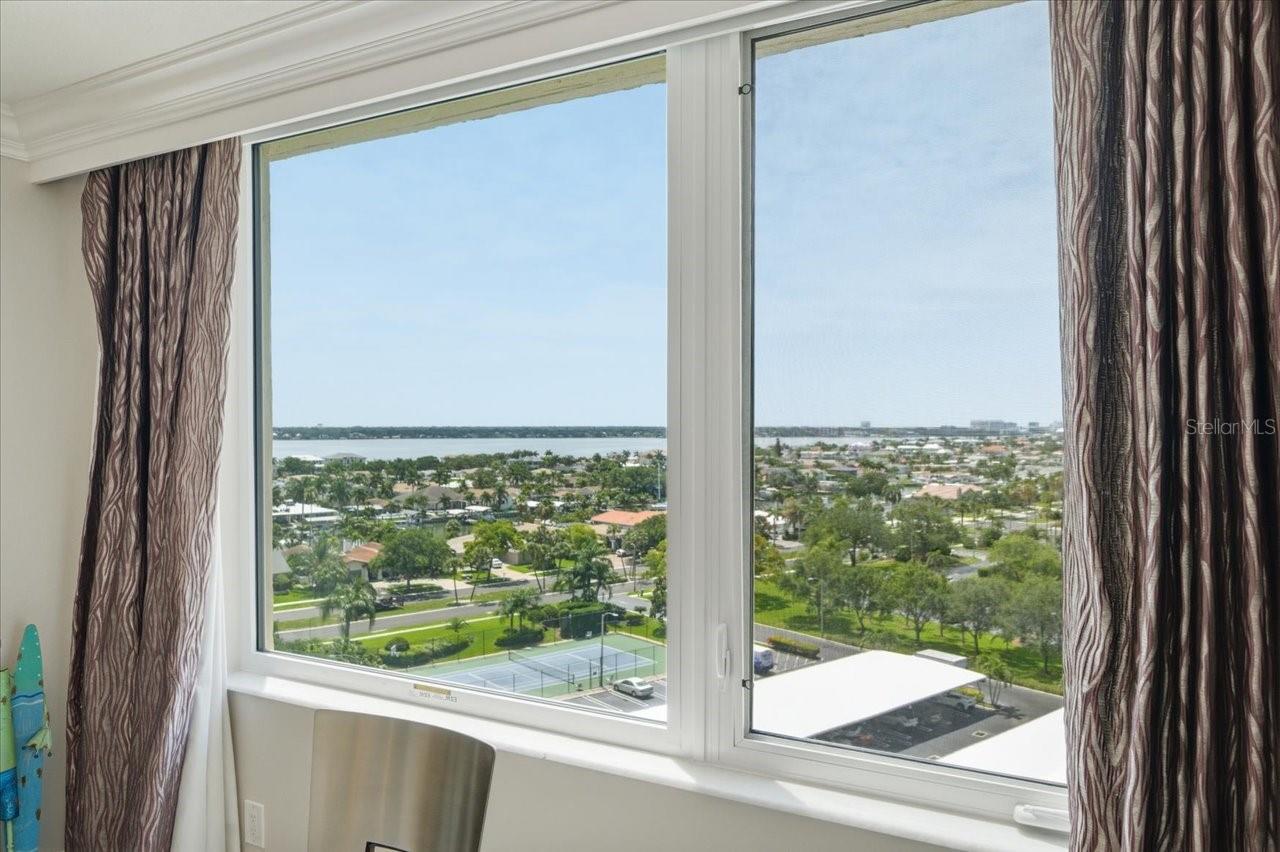736 ISLAND WAY CONDO - Residential