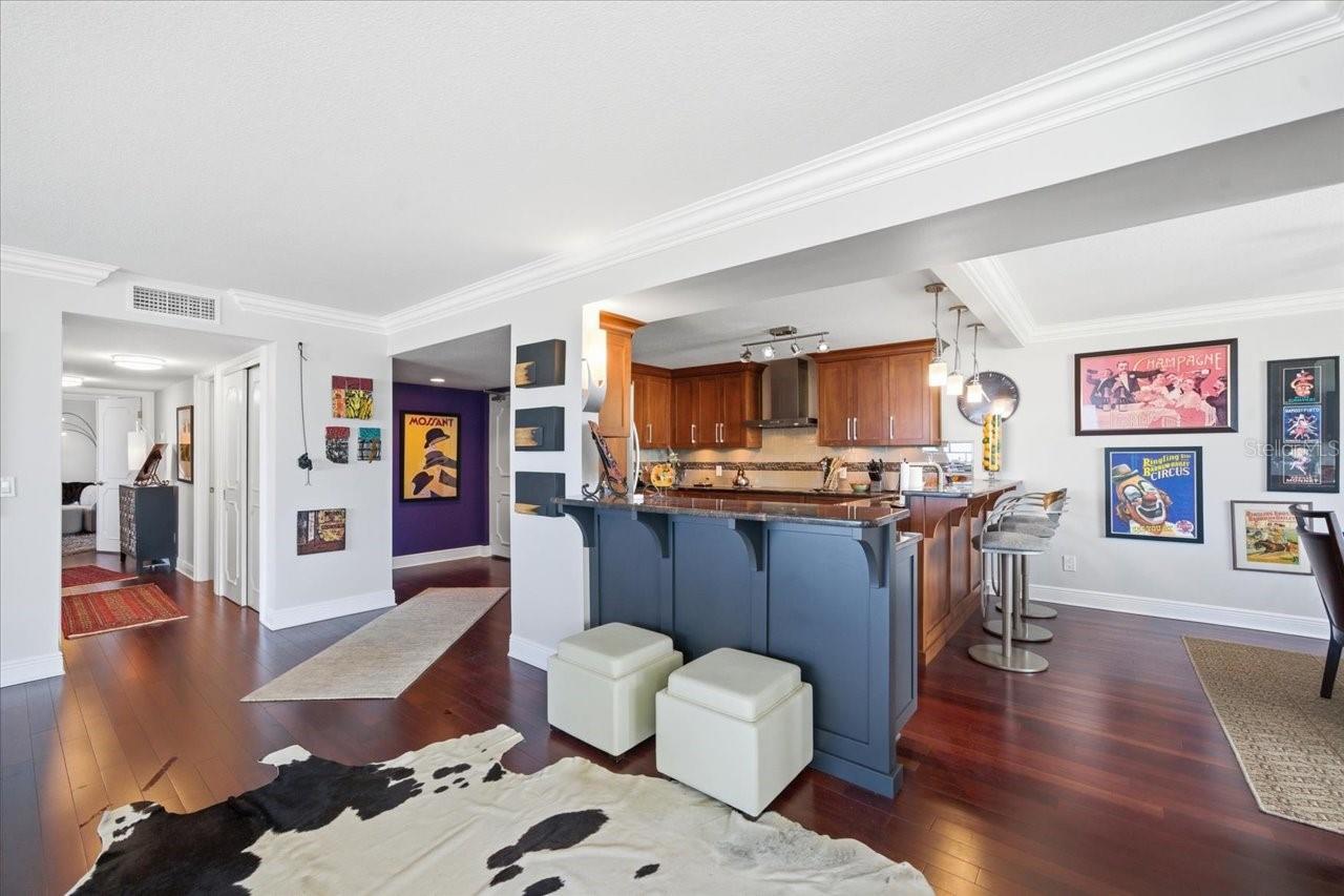 736 ISLAND WAY CONDO - Residential