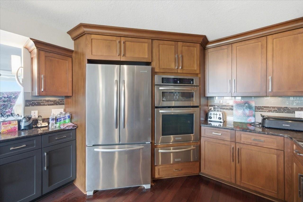 736 ISLAND WAY CONDO - Residential