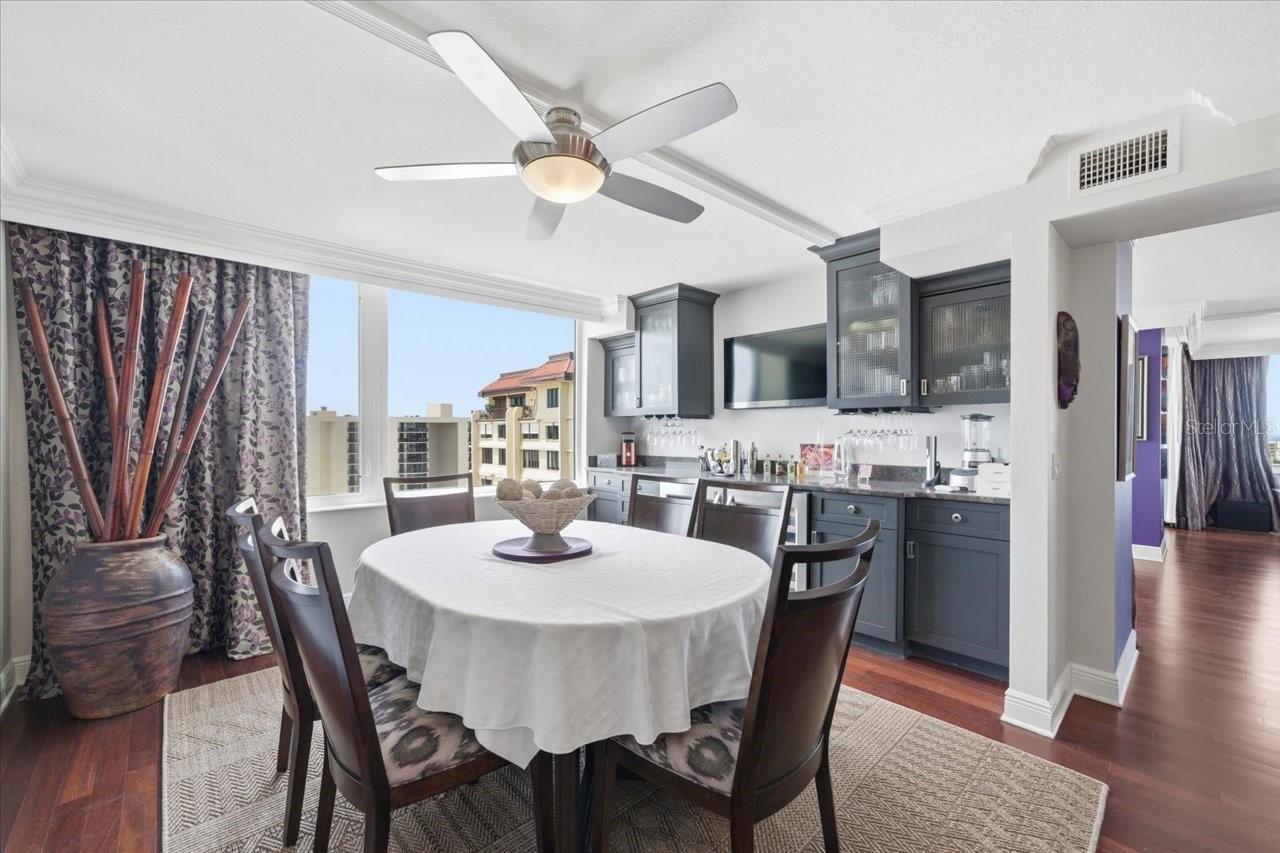 736 ISLAND WAY CONDO - Residential