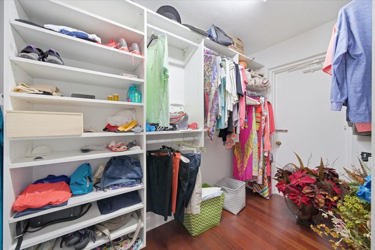 736 ISLAND WAY CONDO - Residential