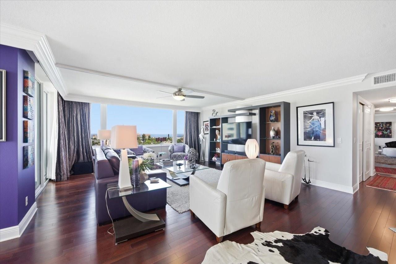 736 ISLAND WAY CONDO - Residential