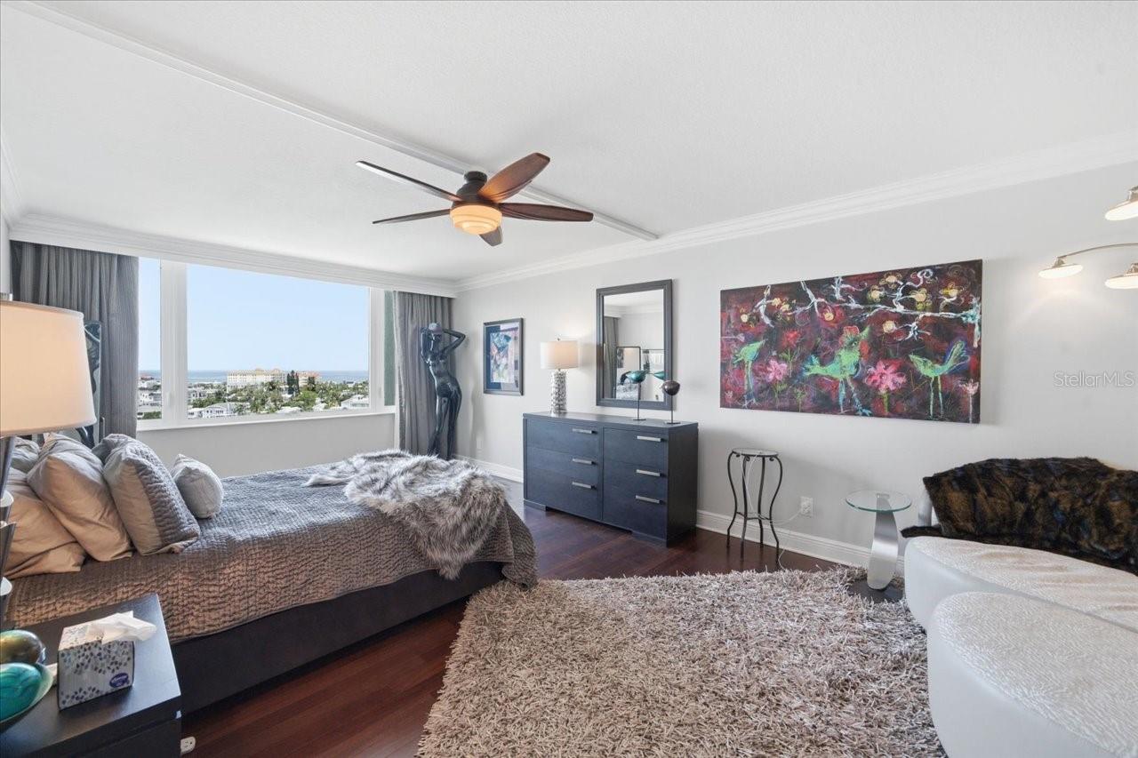 736 ISLAND WAY CONDO - Residential