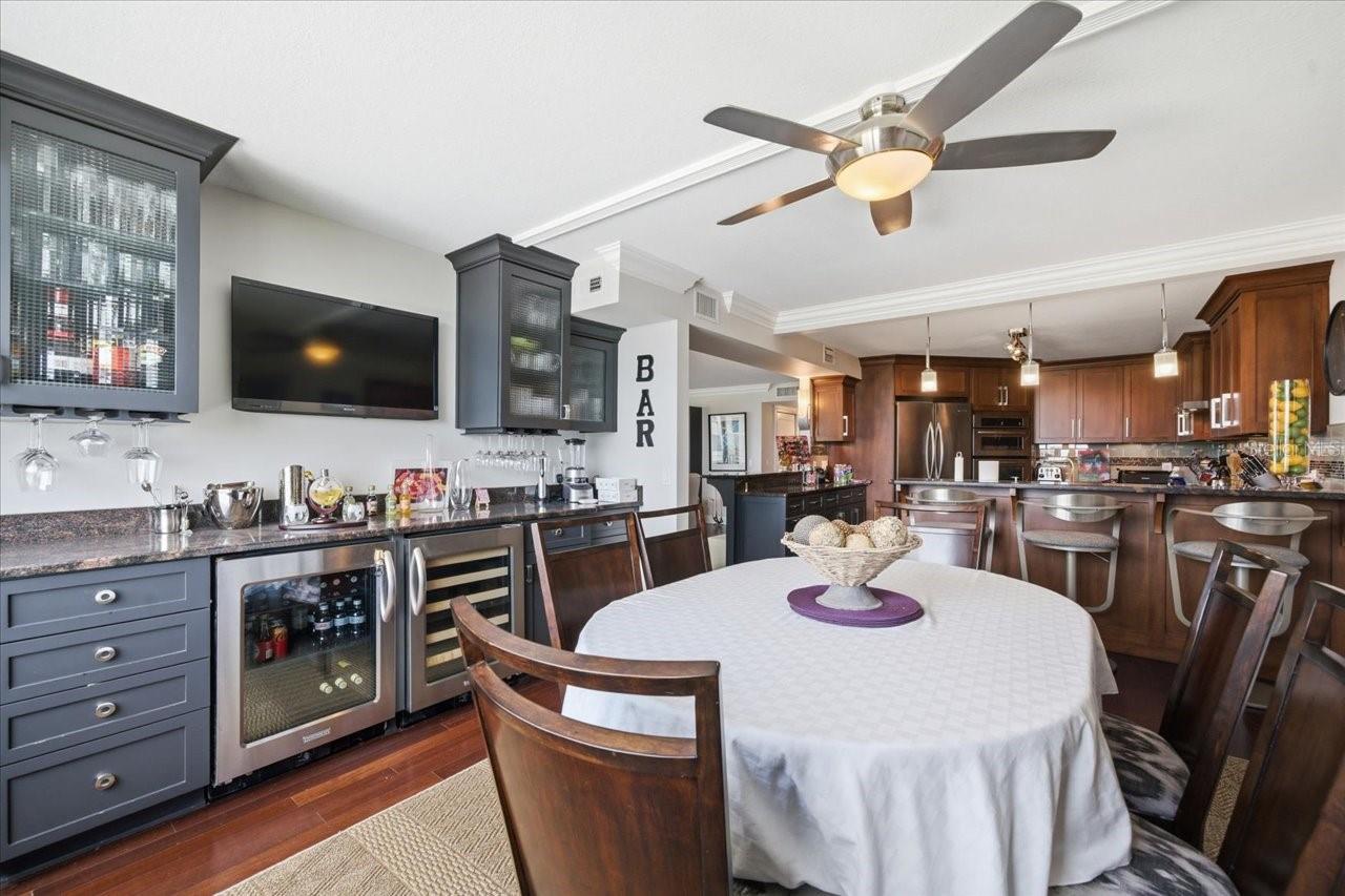 736 ISLAND WAY CONDO - Residential